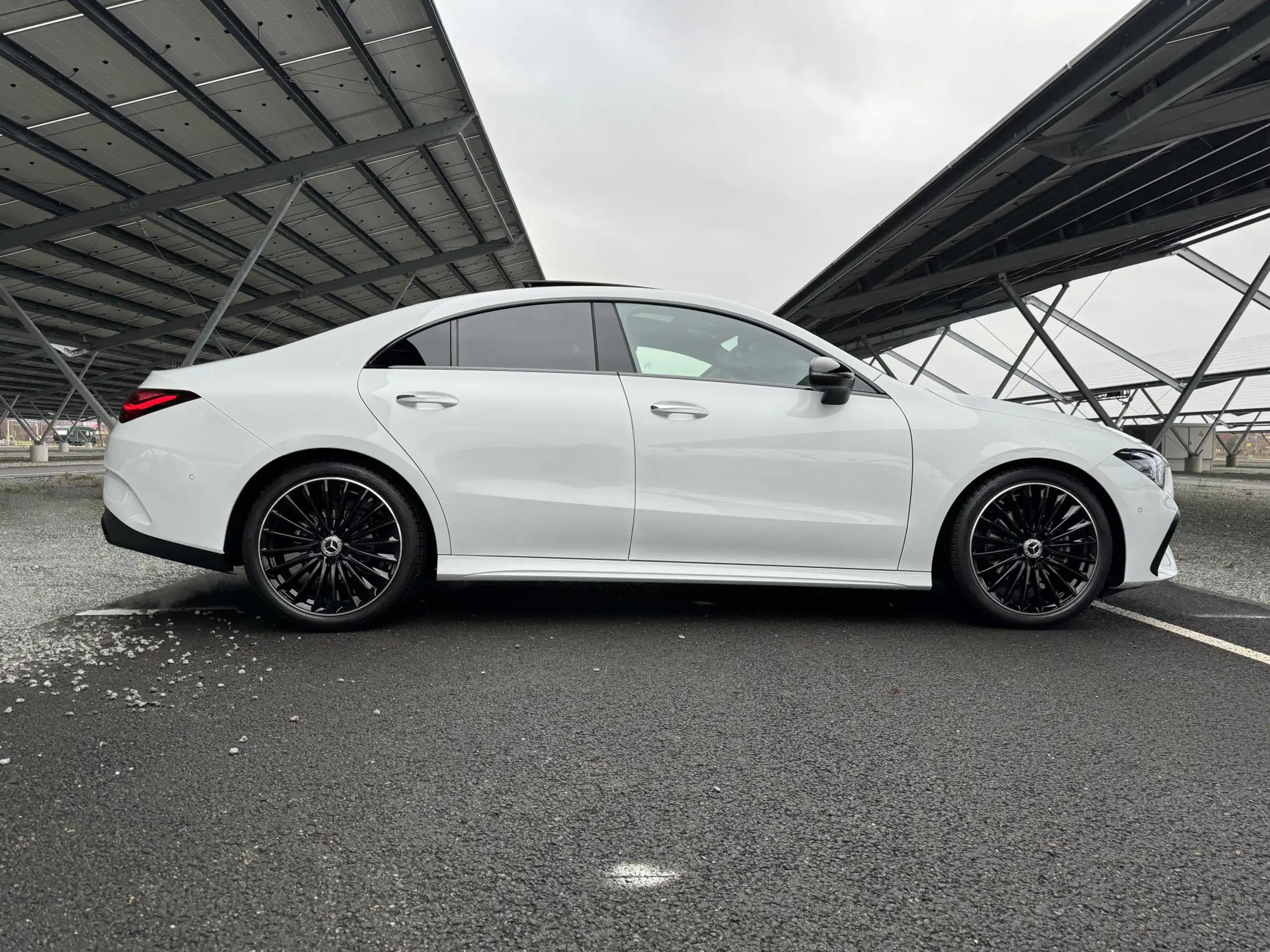 Mercedes-Benz - CLA 180