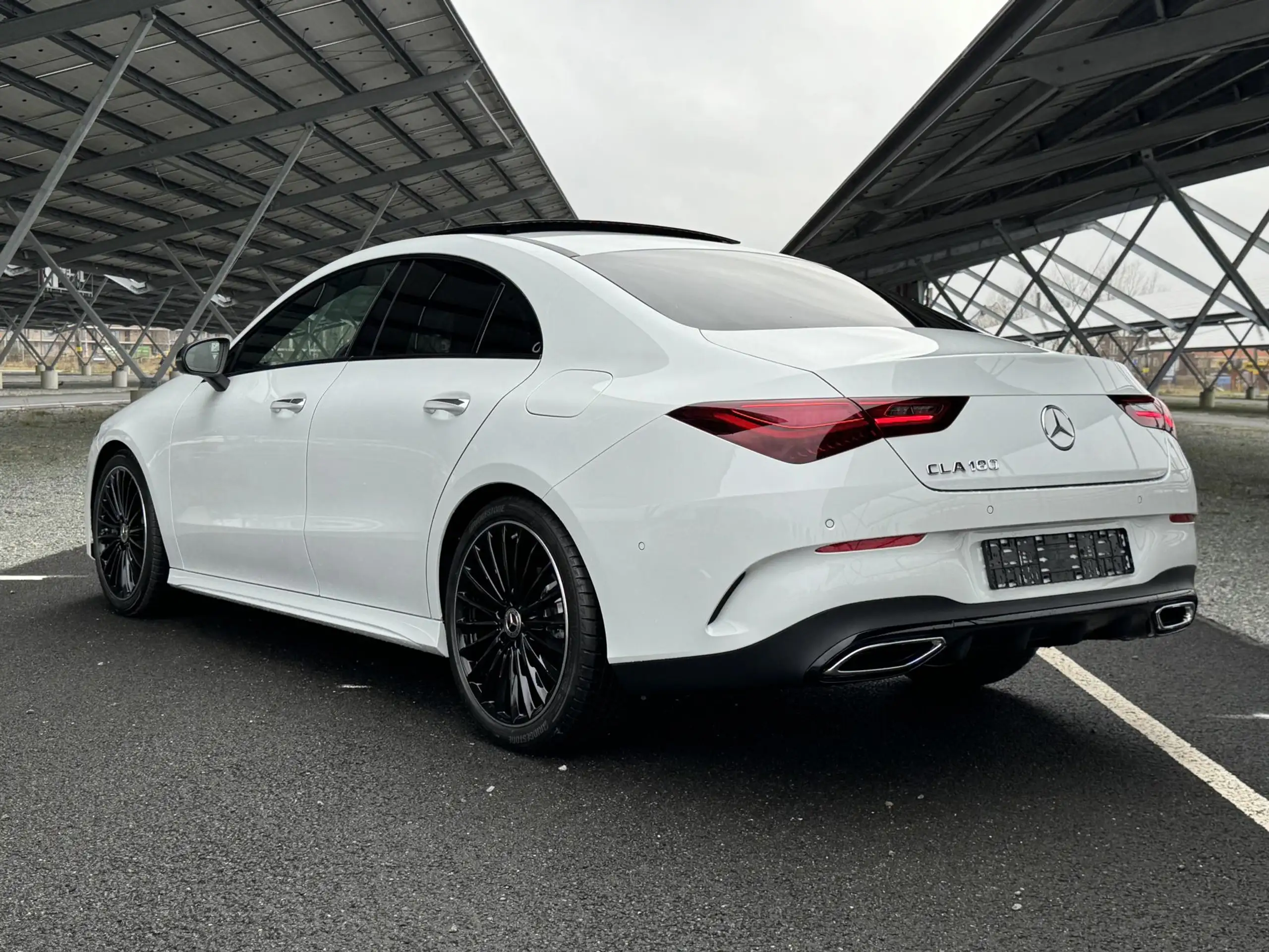 Mercedes-Benz - CLA 180