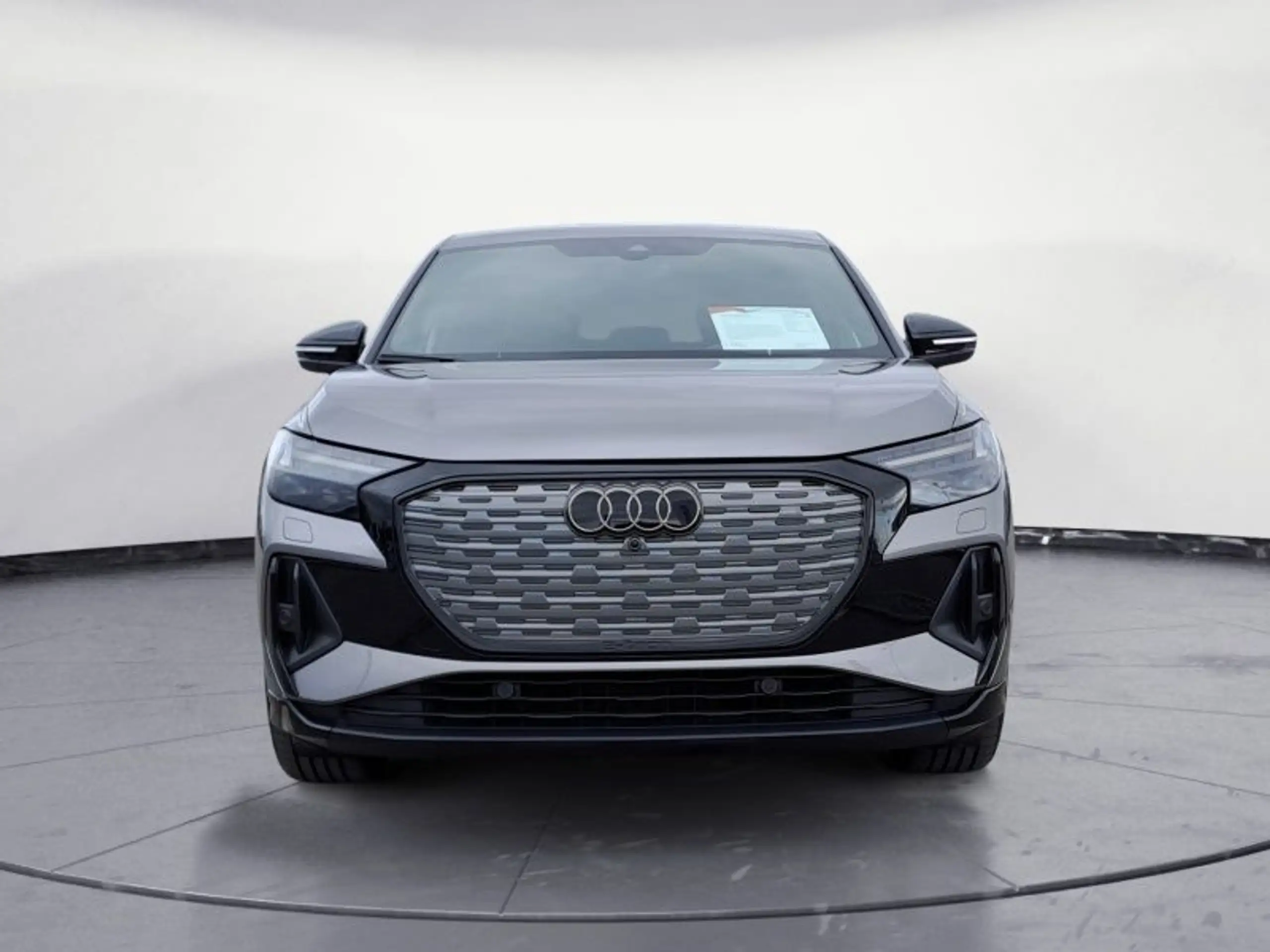 Audi - Q4 e-tron