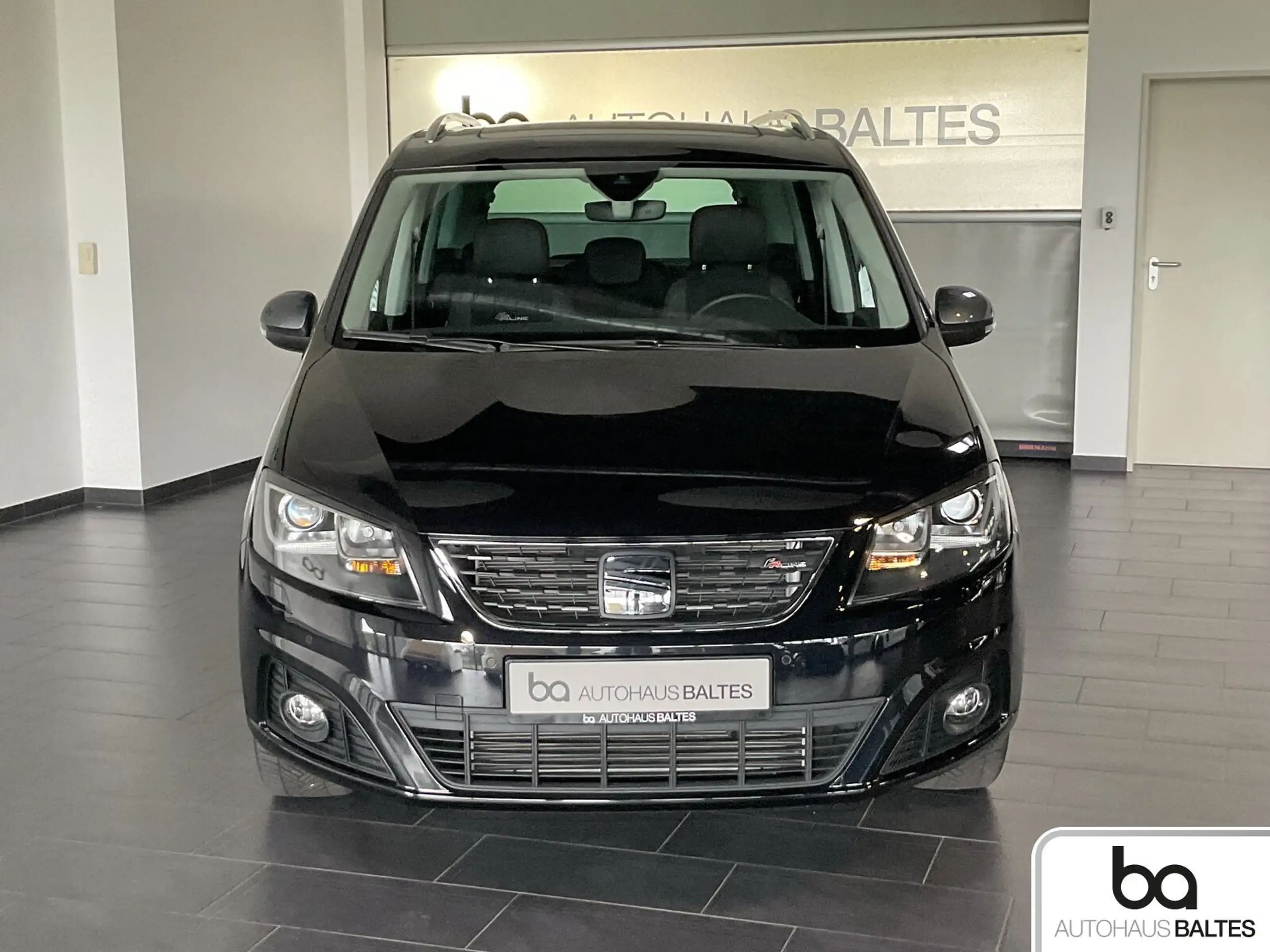 SEAT - Alhambra