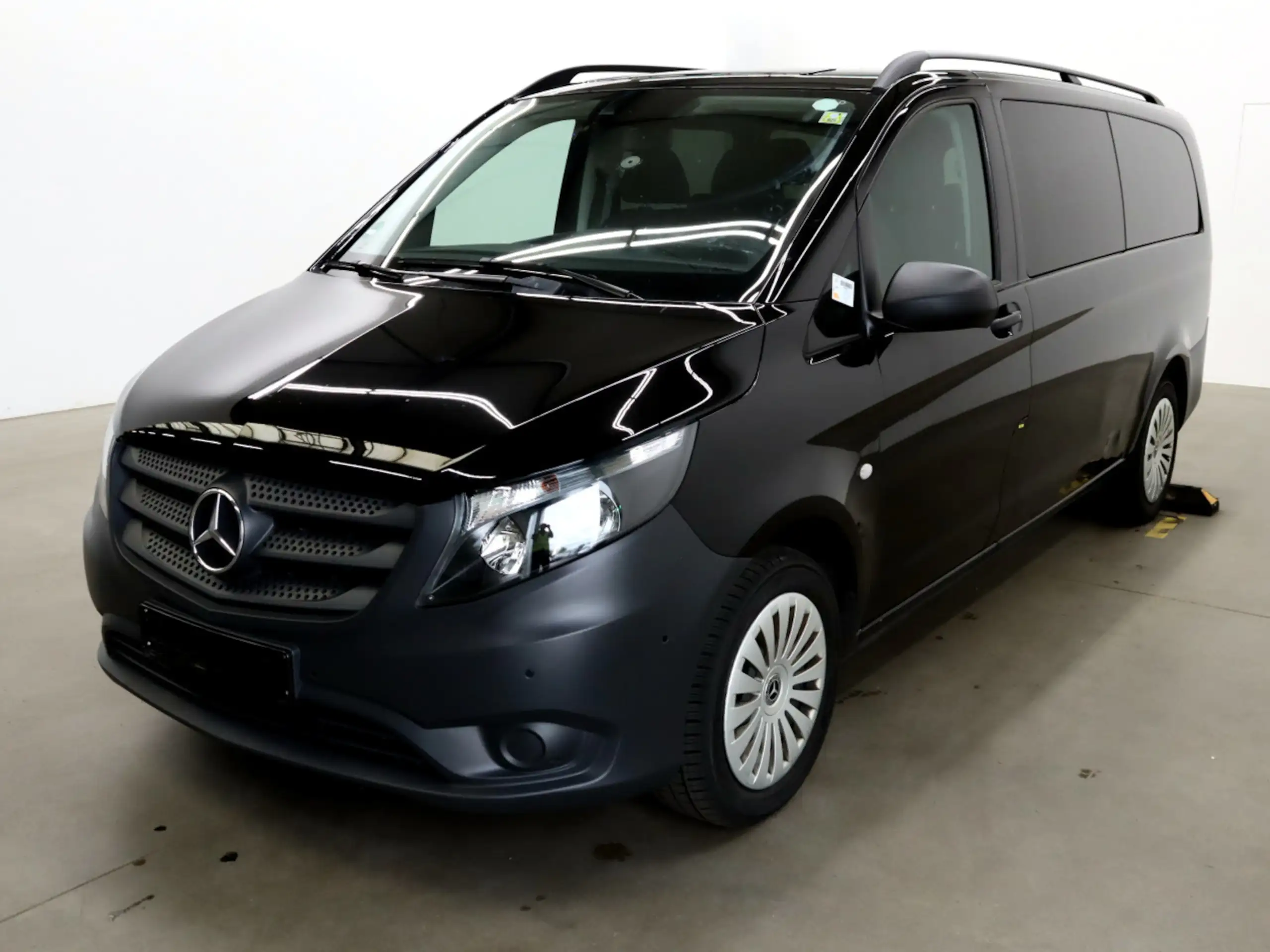 Mercedes-Benz - Vito