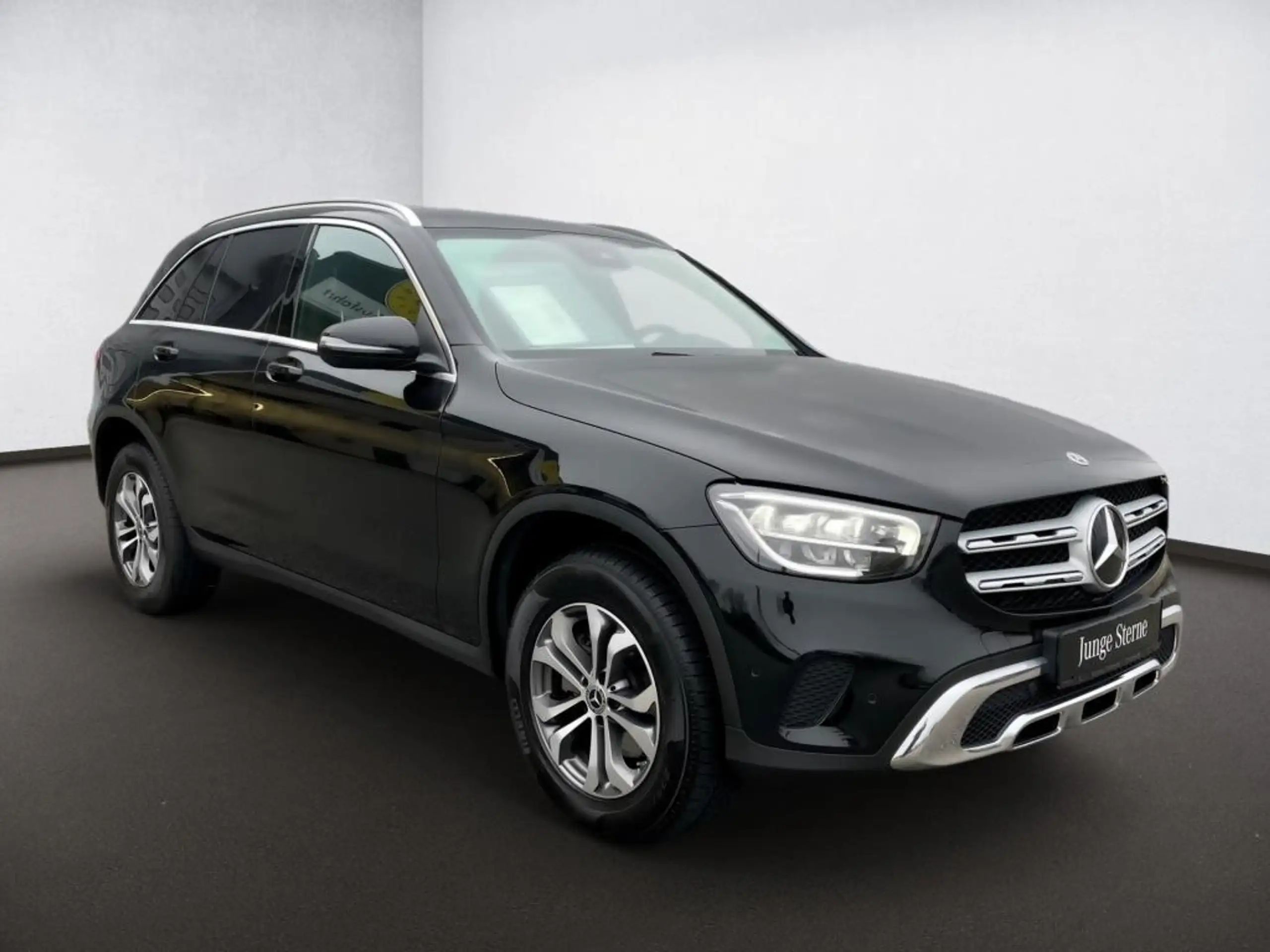 Mercedes-Benz - GLC 200