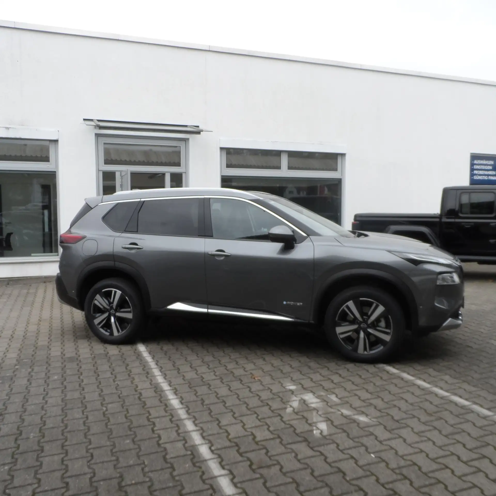 Nissan - X-Trail