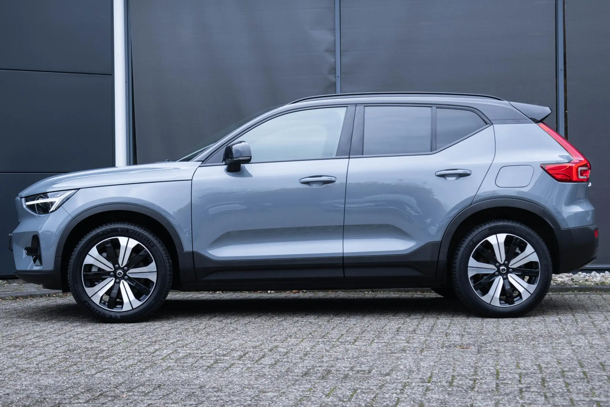 Volvo - XC40