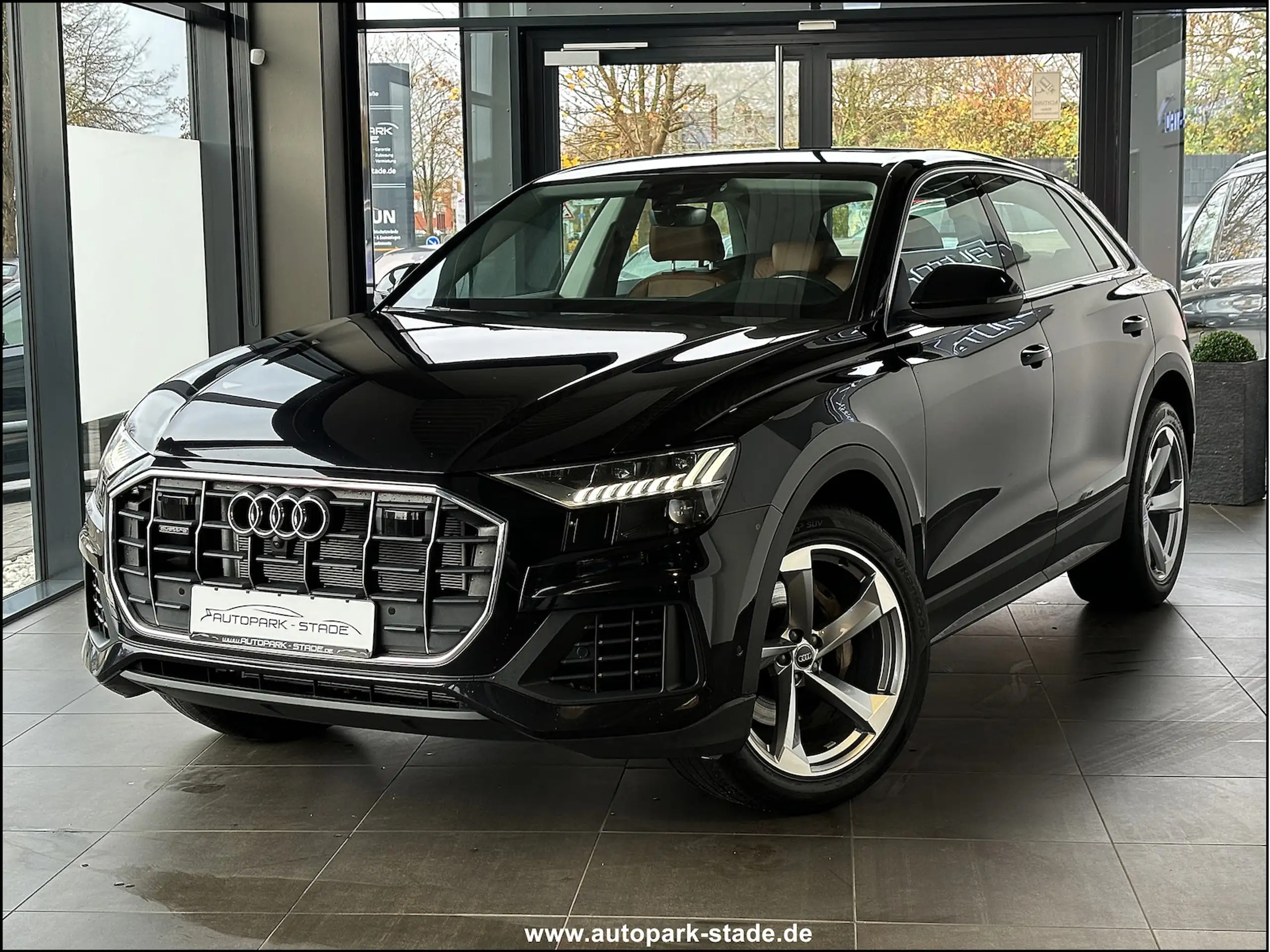 Audi - Q8