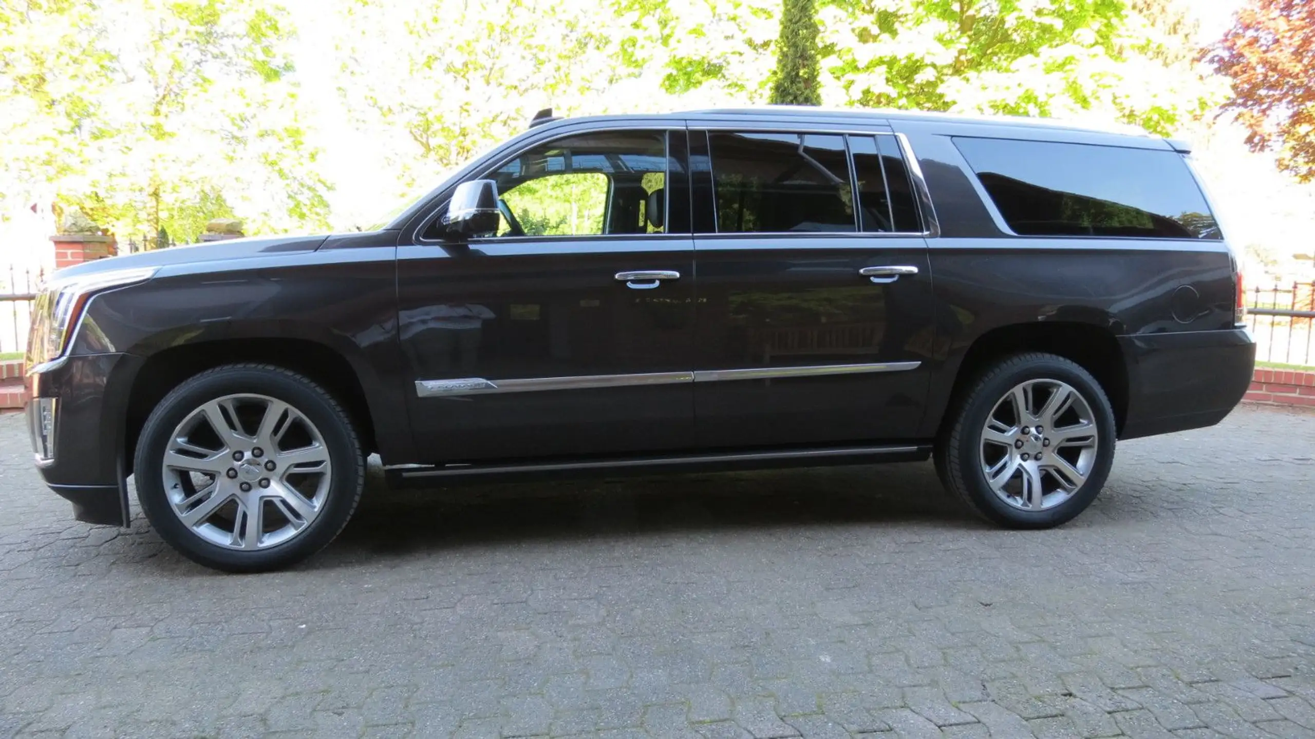 Cadillac - Escalade