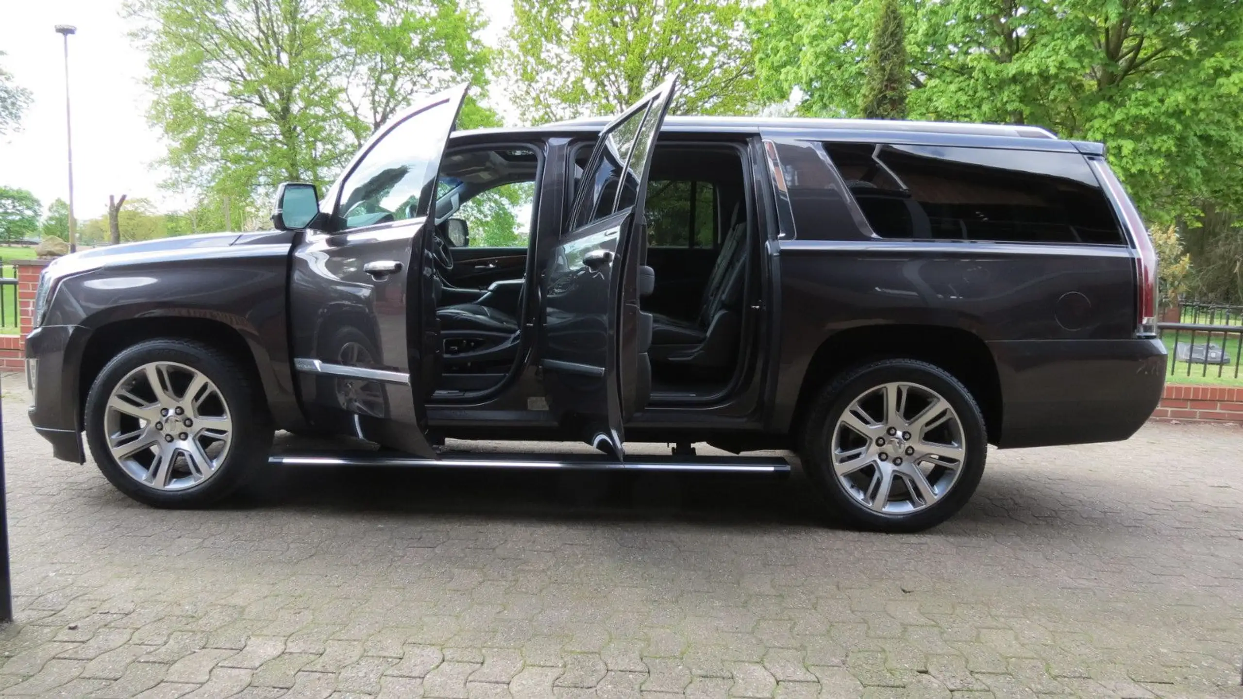 Cadillac - Escalade