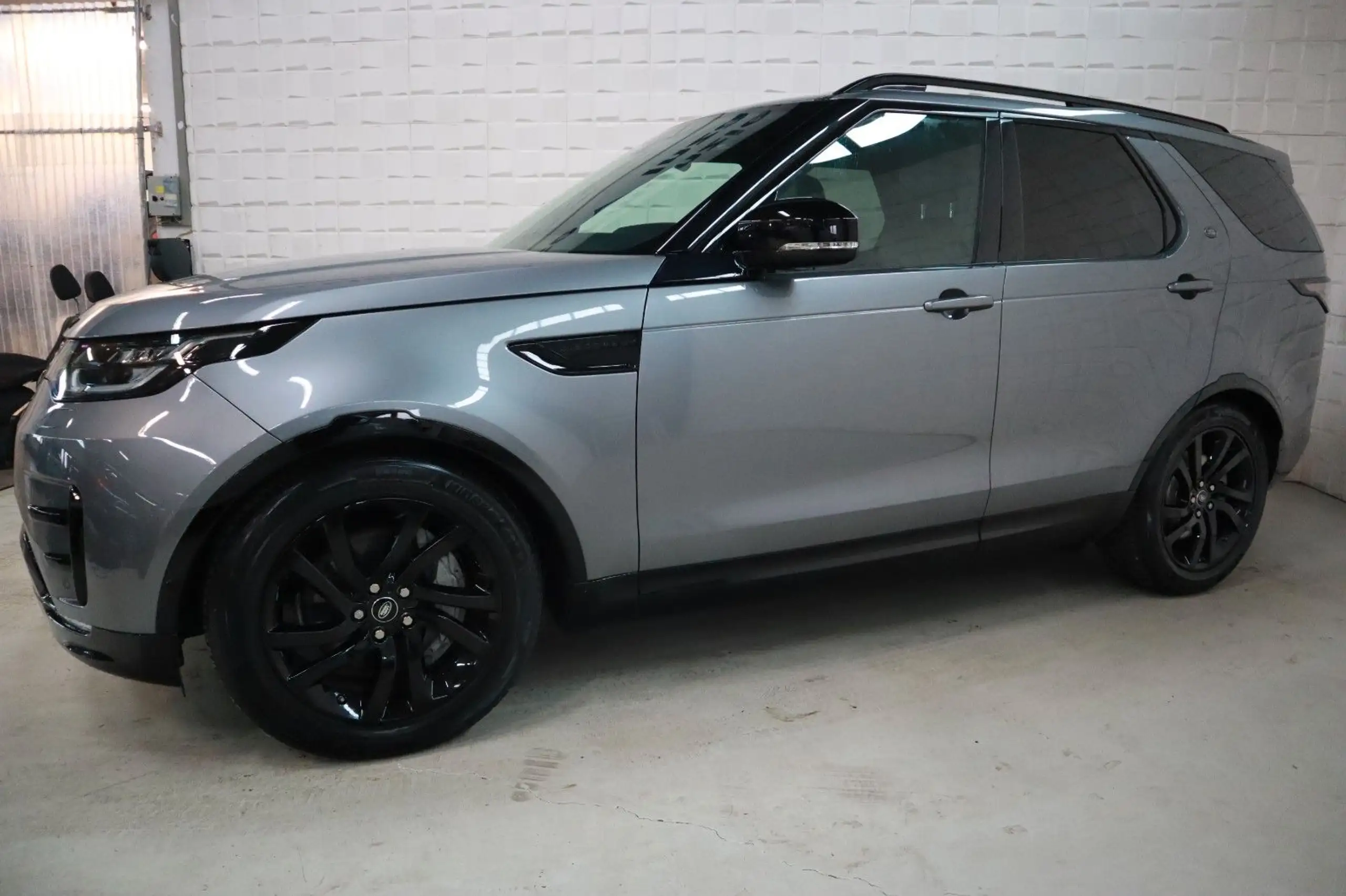 Land Rover - Discovery