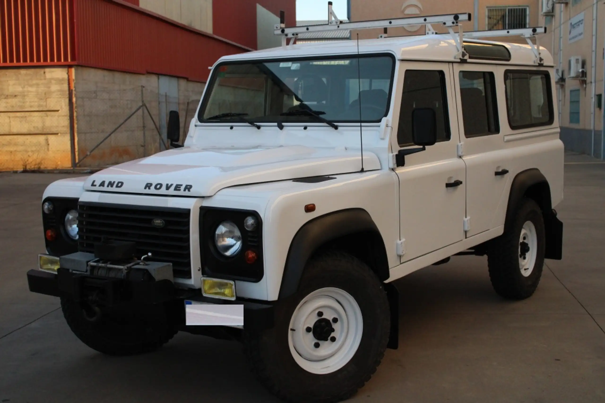 Land Rover Defender 2014