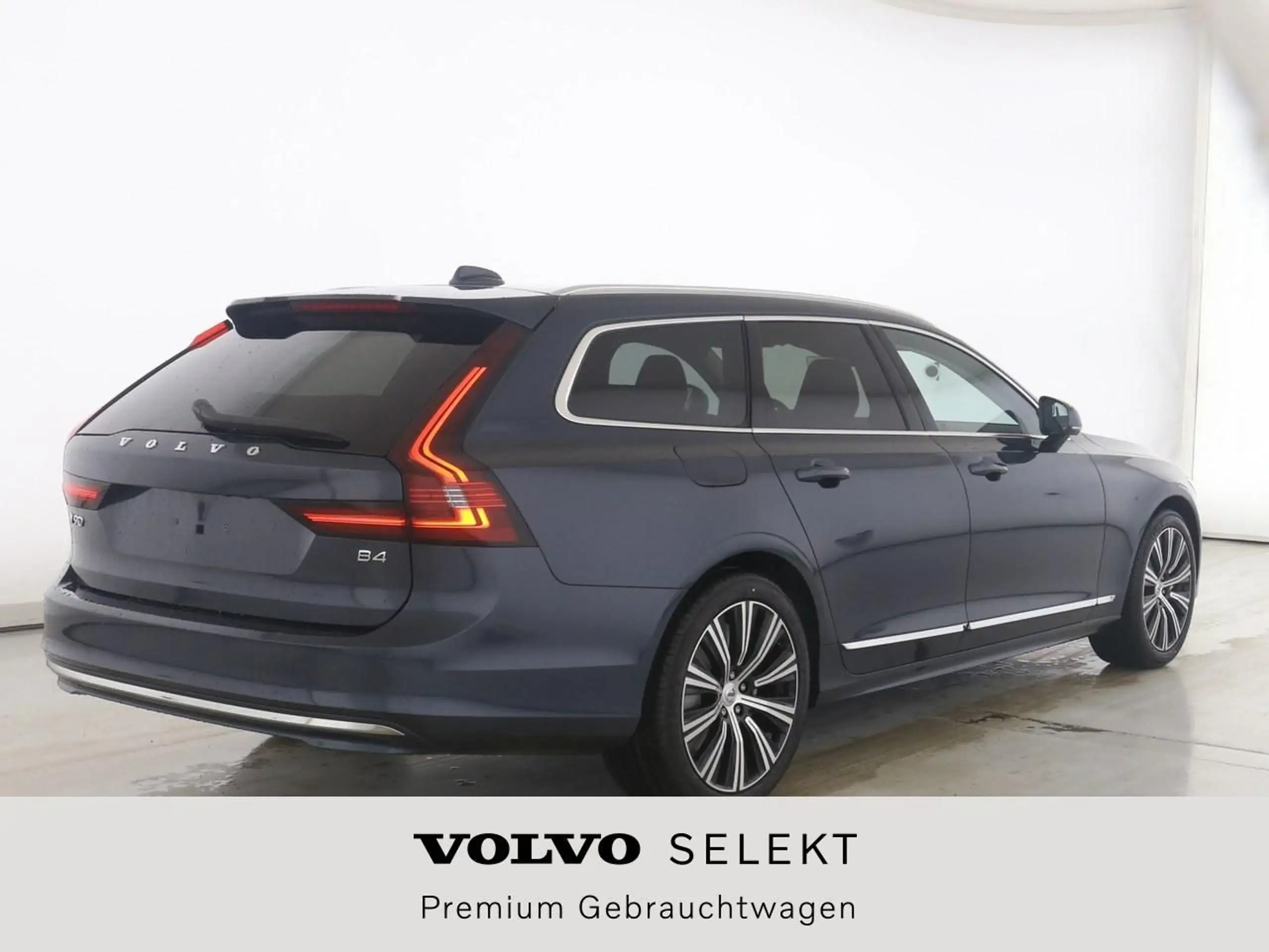 Volvo - V90