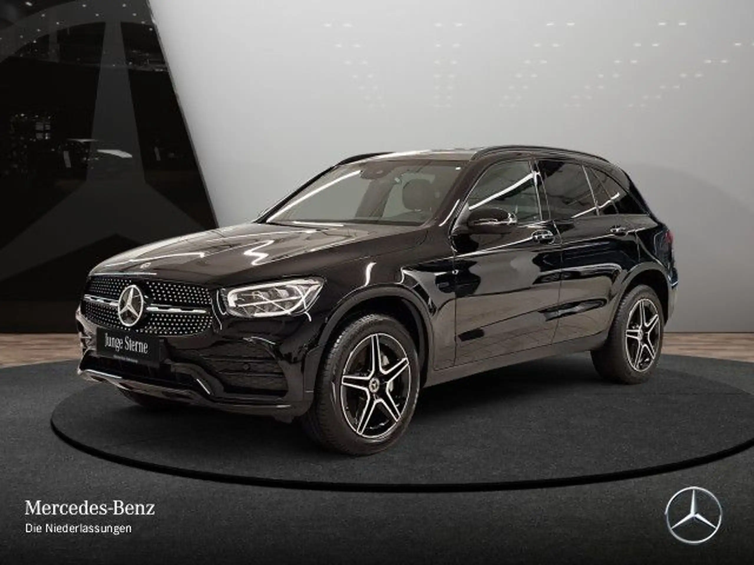 Mercedes-Benz - GLC 300