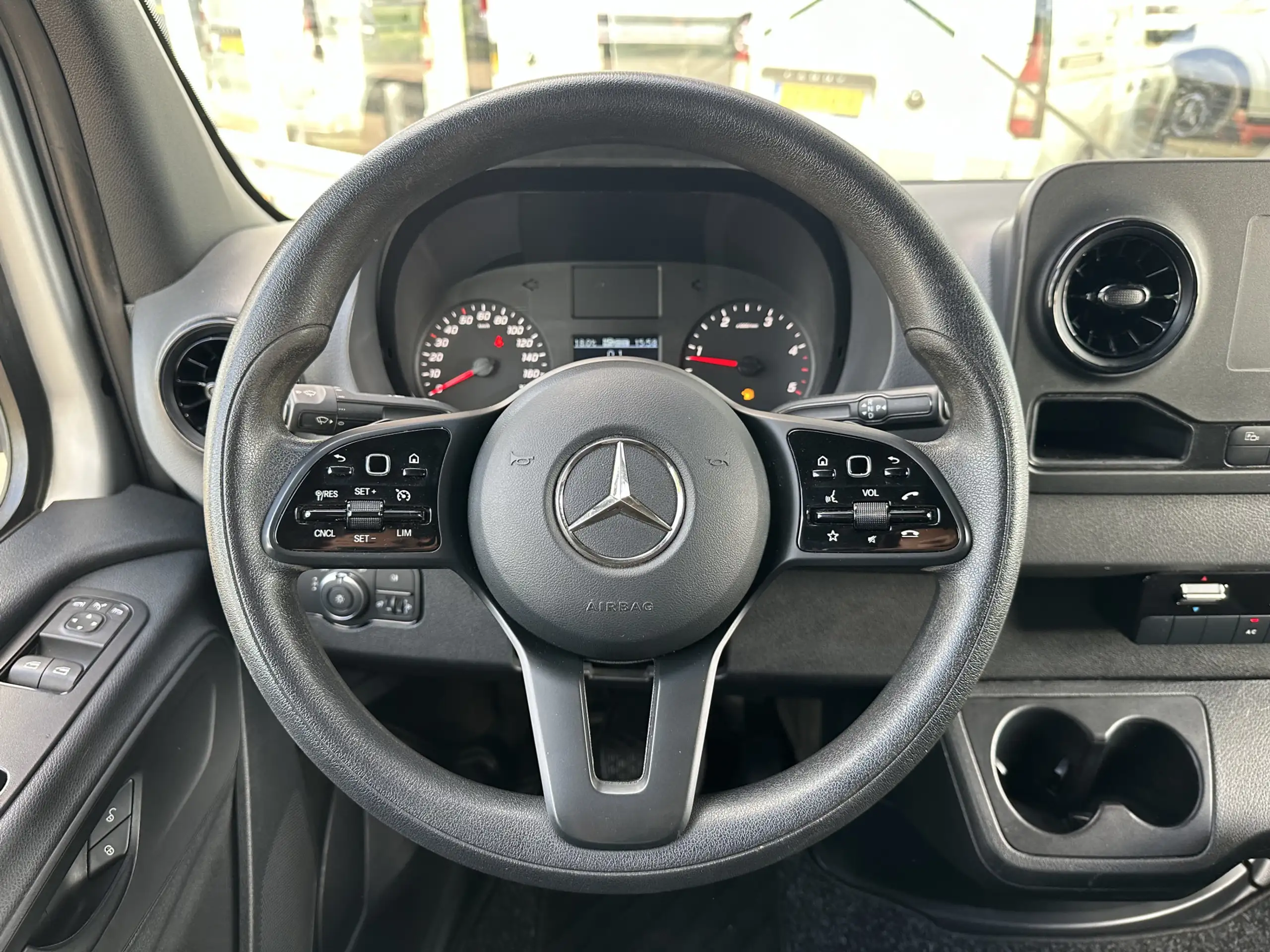 Mercedes-Benz - Sprinter