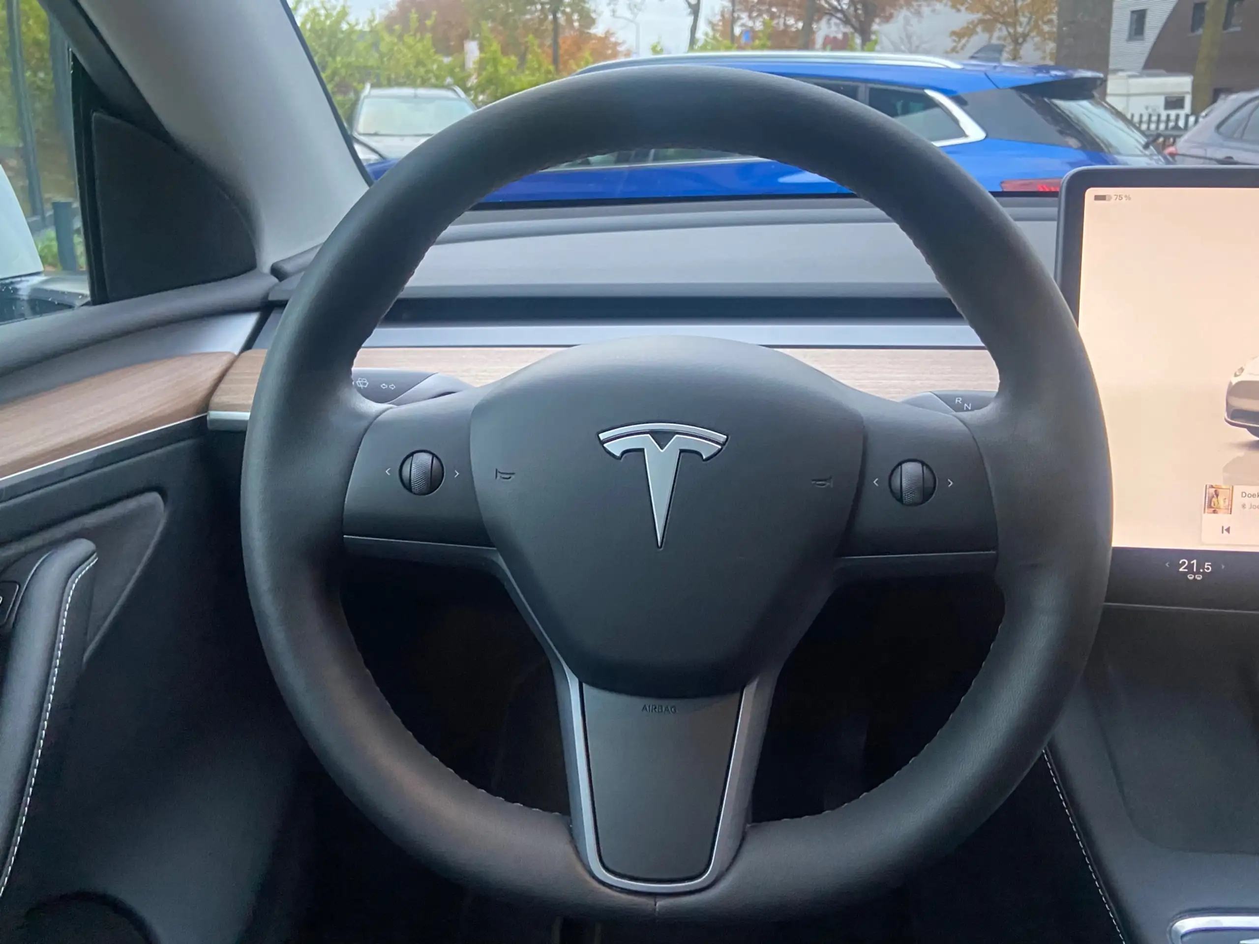 Tesla - Model Y