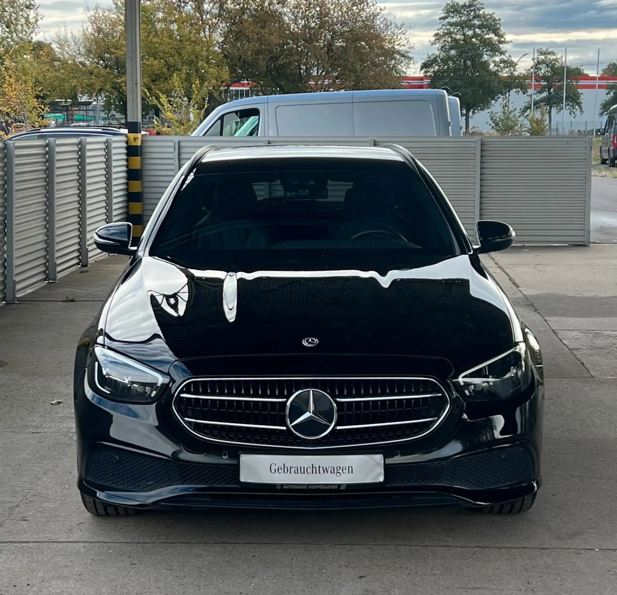 Mercedes-Benz - E 300