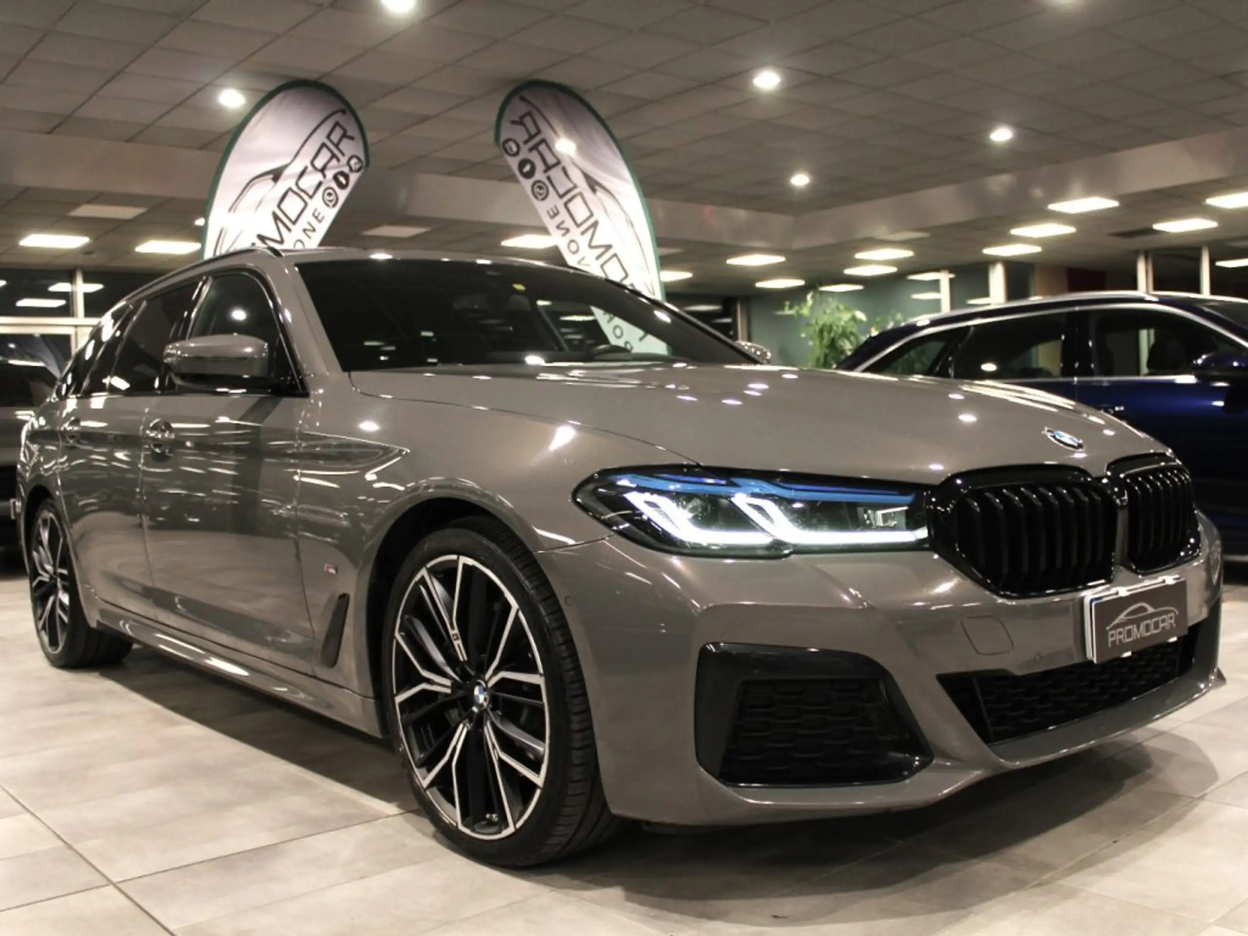 BMW - 530