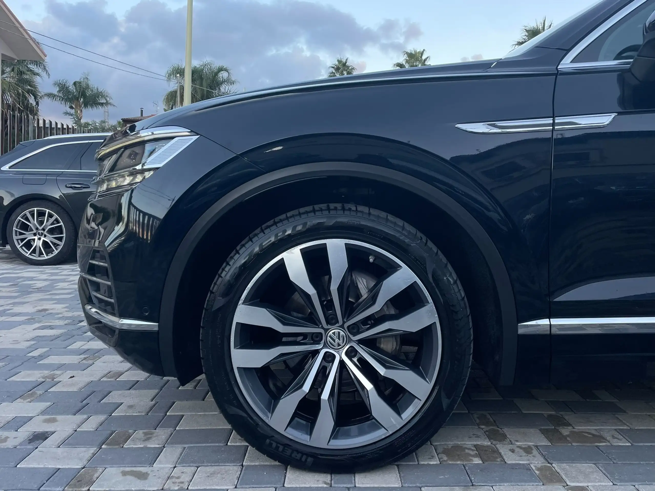 Volkswagen - Touareg