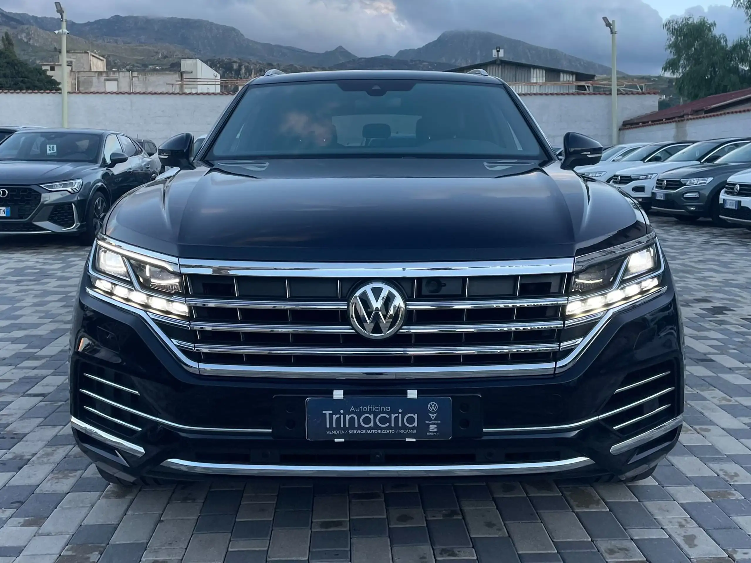 Volkswagen - Touareg