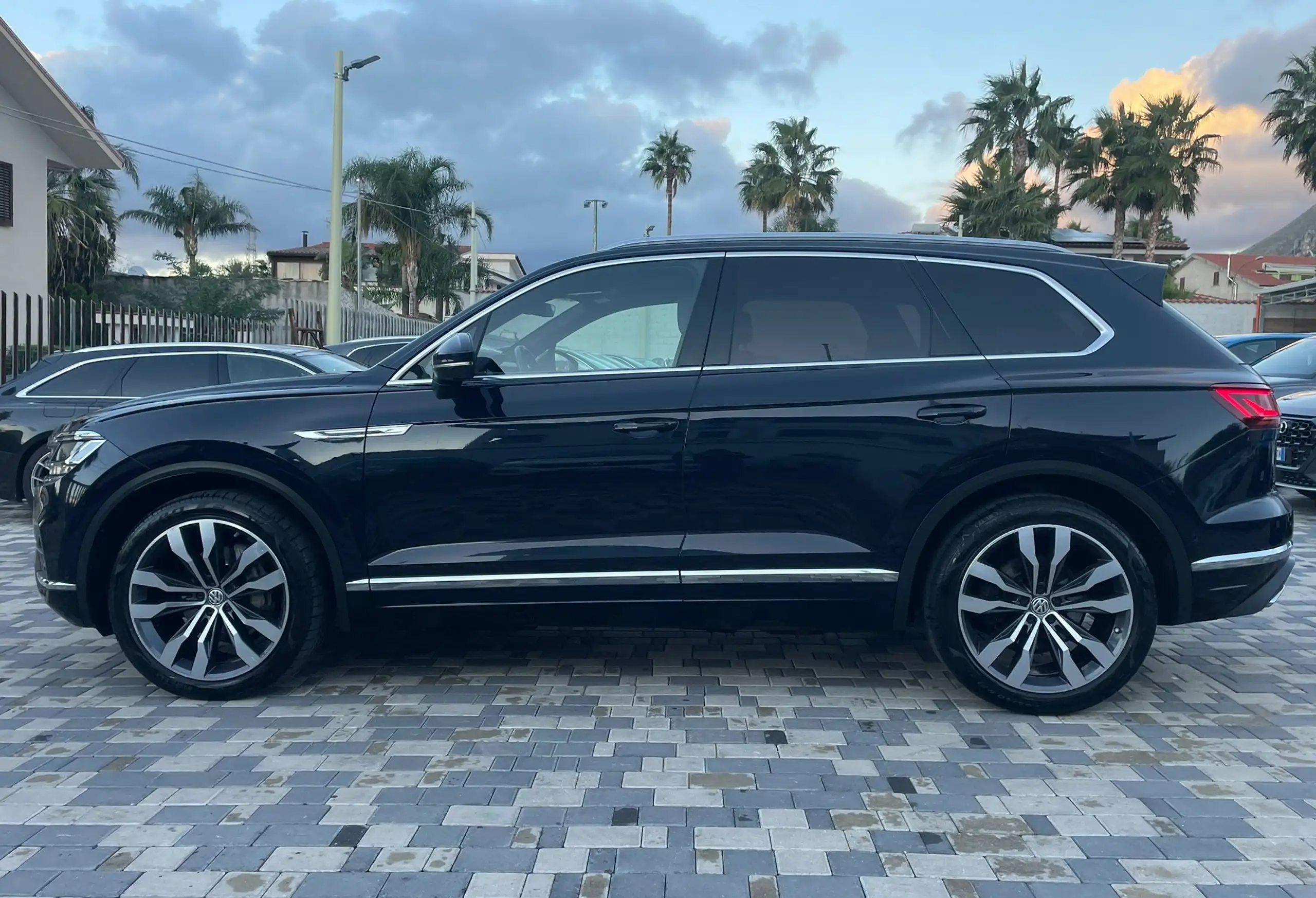 Volkswagen - Touareg