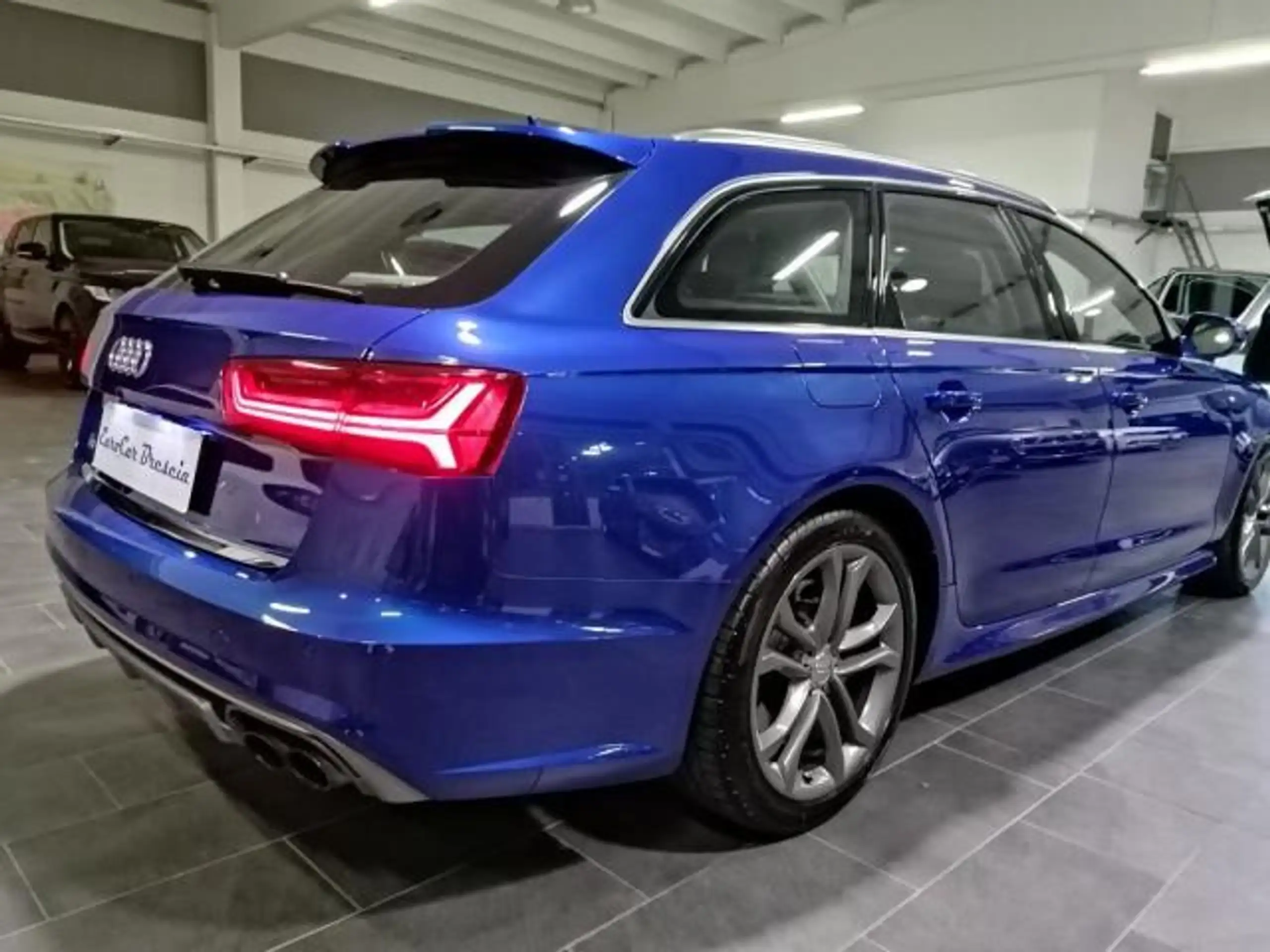 Audi - S6