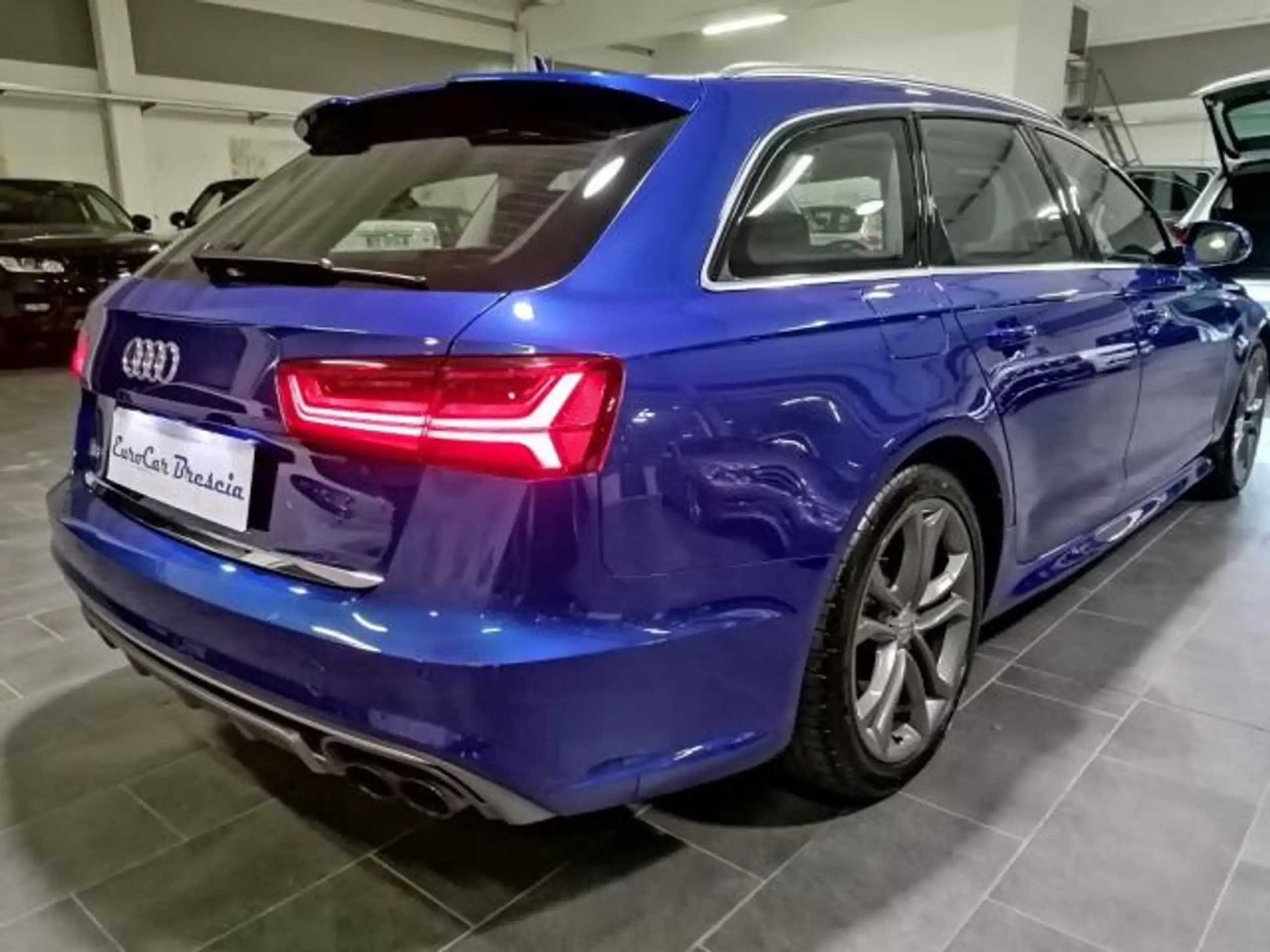 Audi - S6