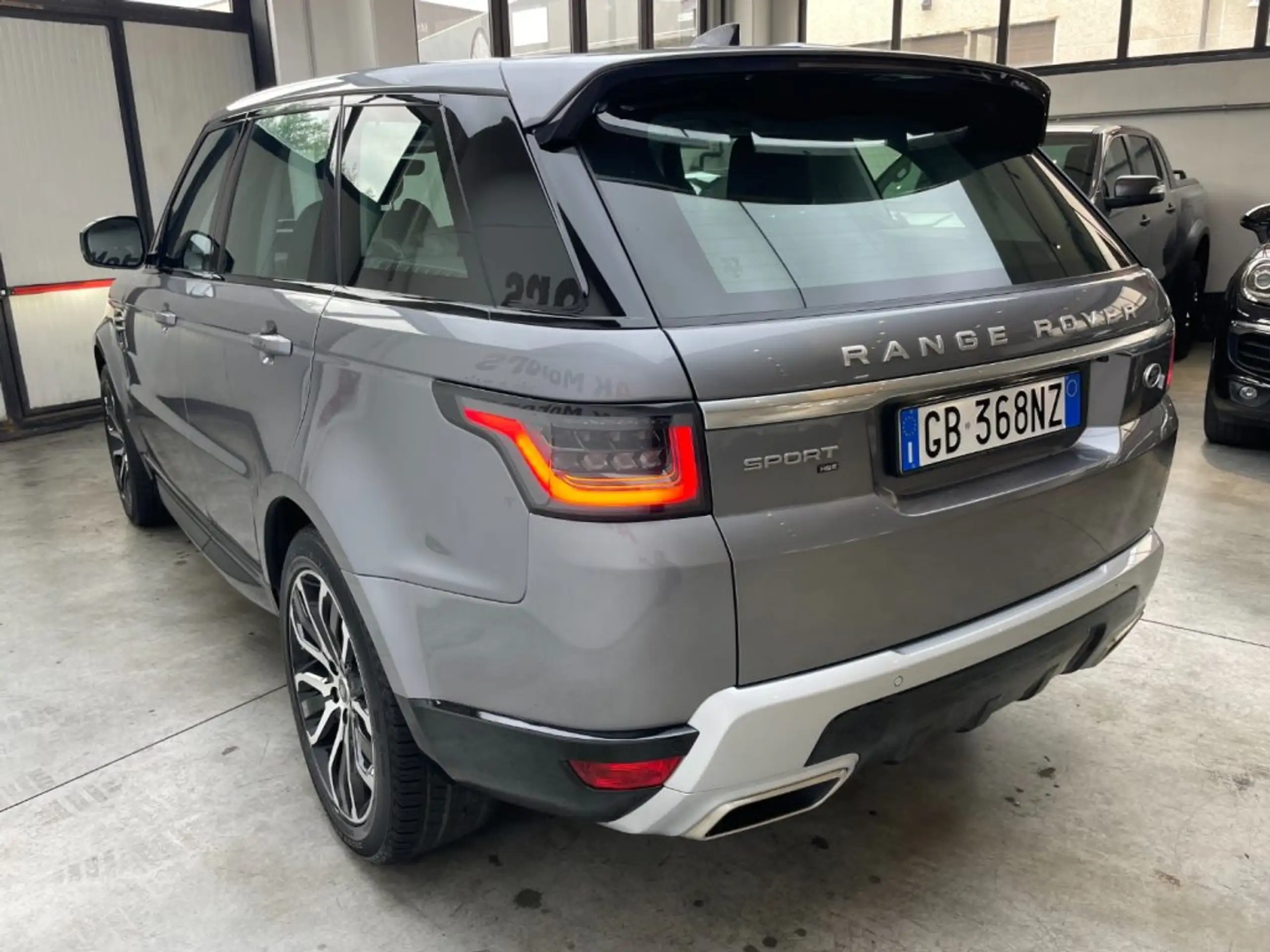 Land Rover - Range Rover Sport