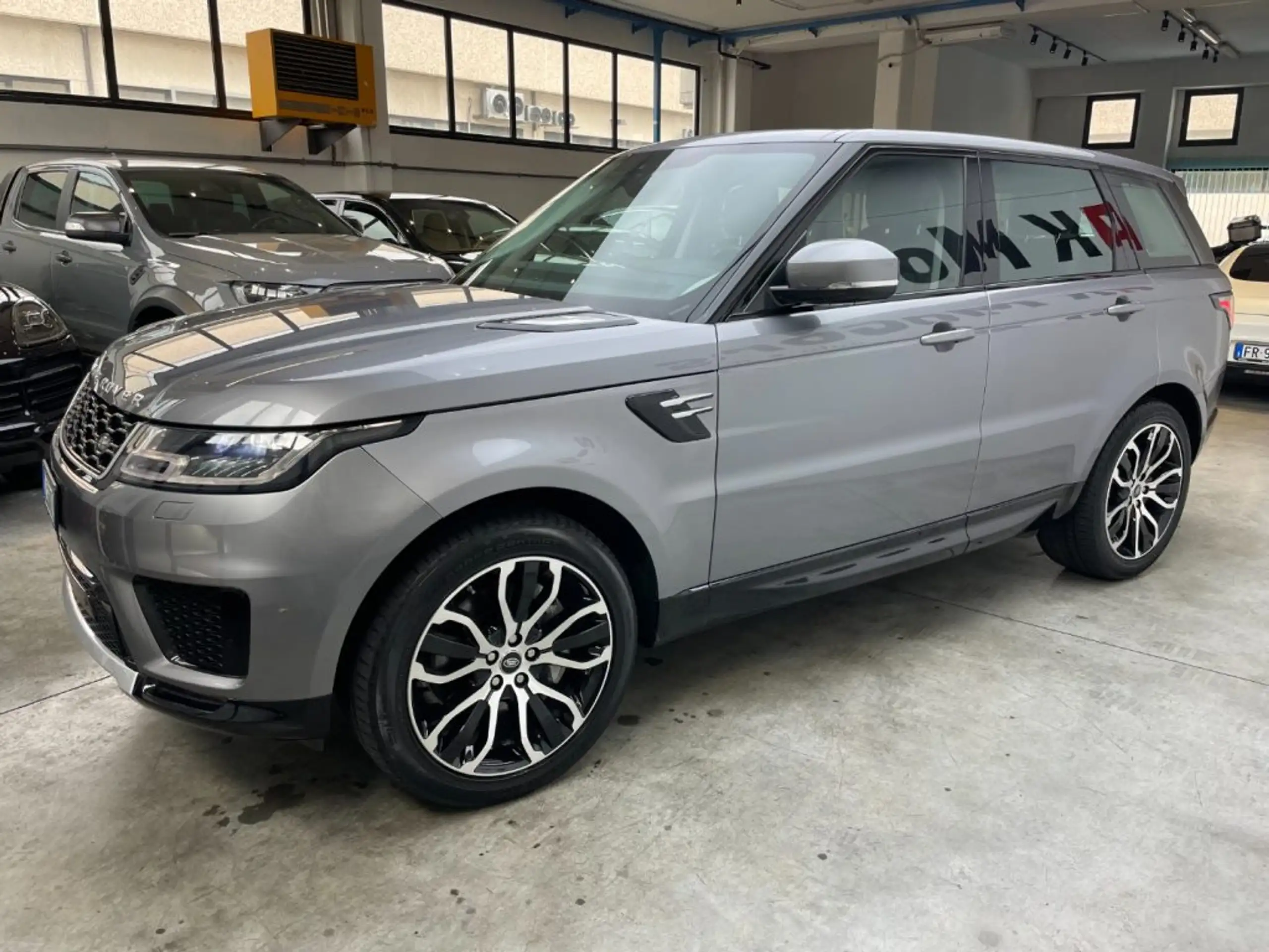 Land Rover - Range Rover Sport