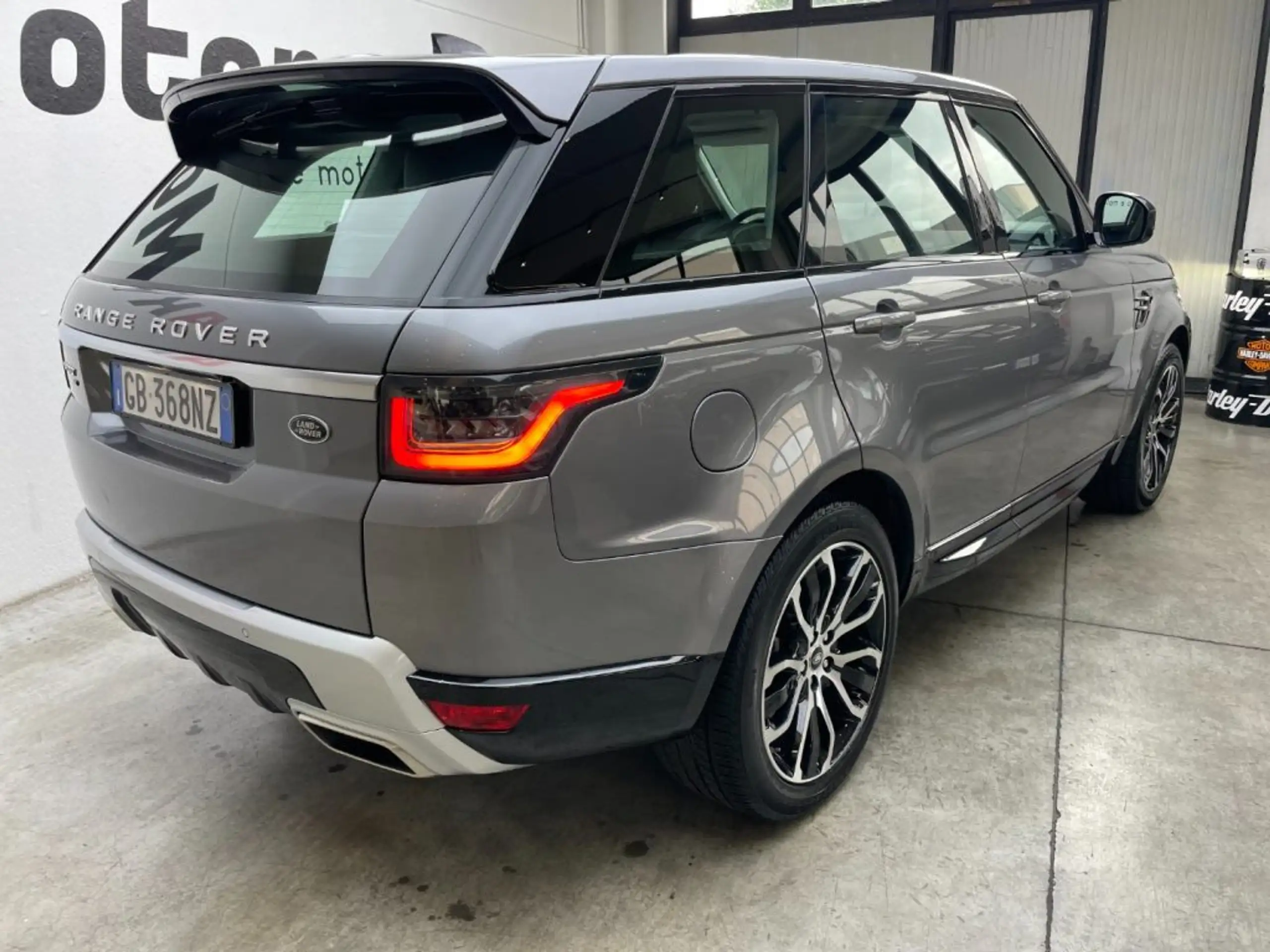 Land Rover - Range Rover Sport