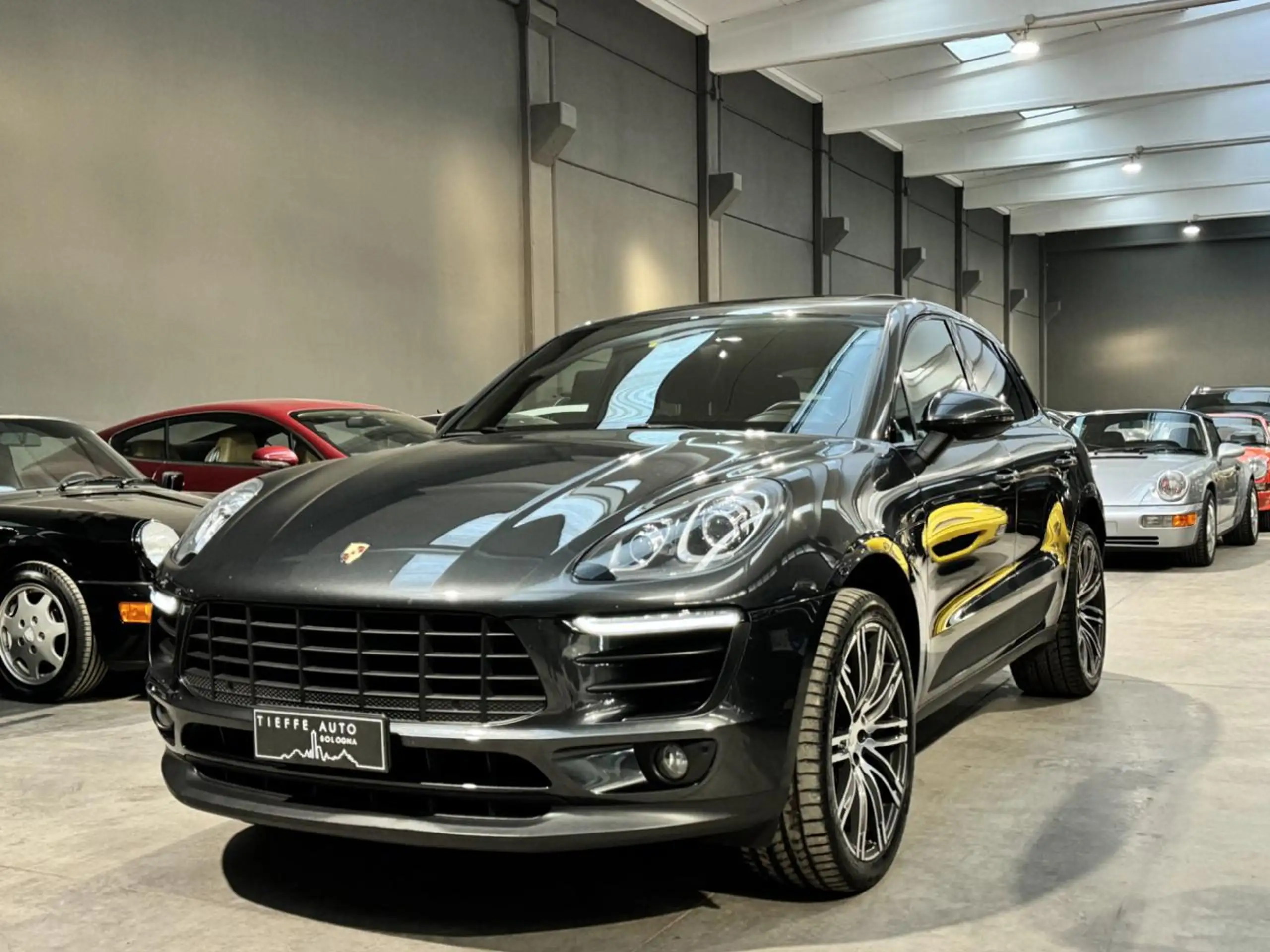 Porsche - Macan