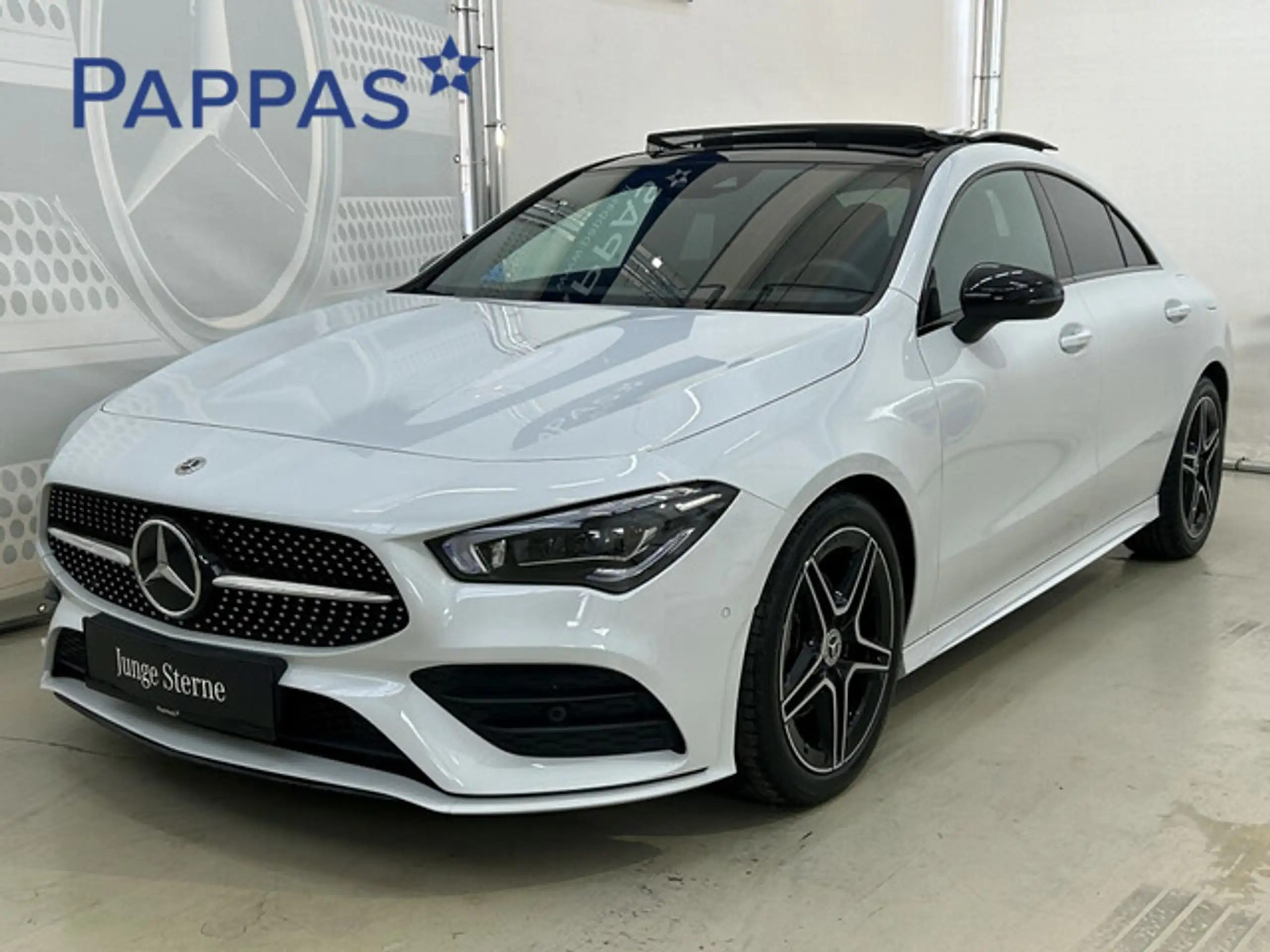 Mercedes-Benz - CLA 200