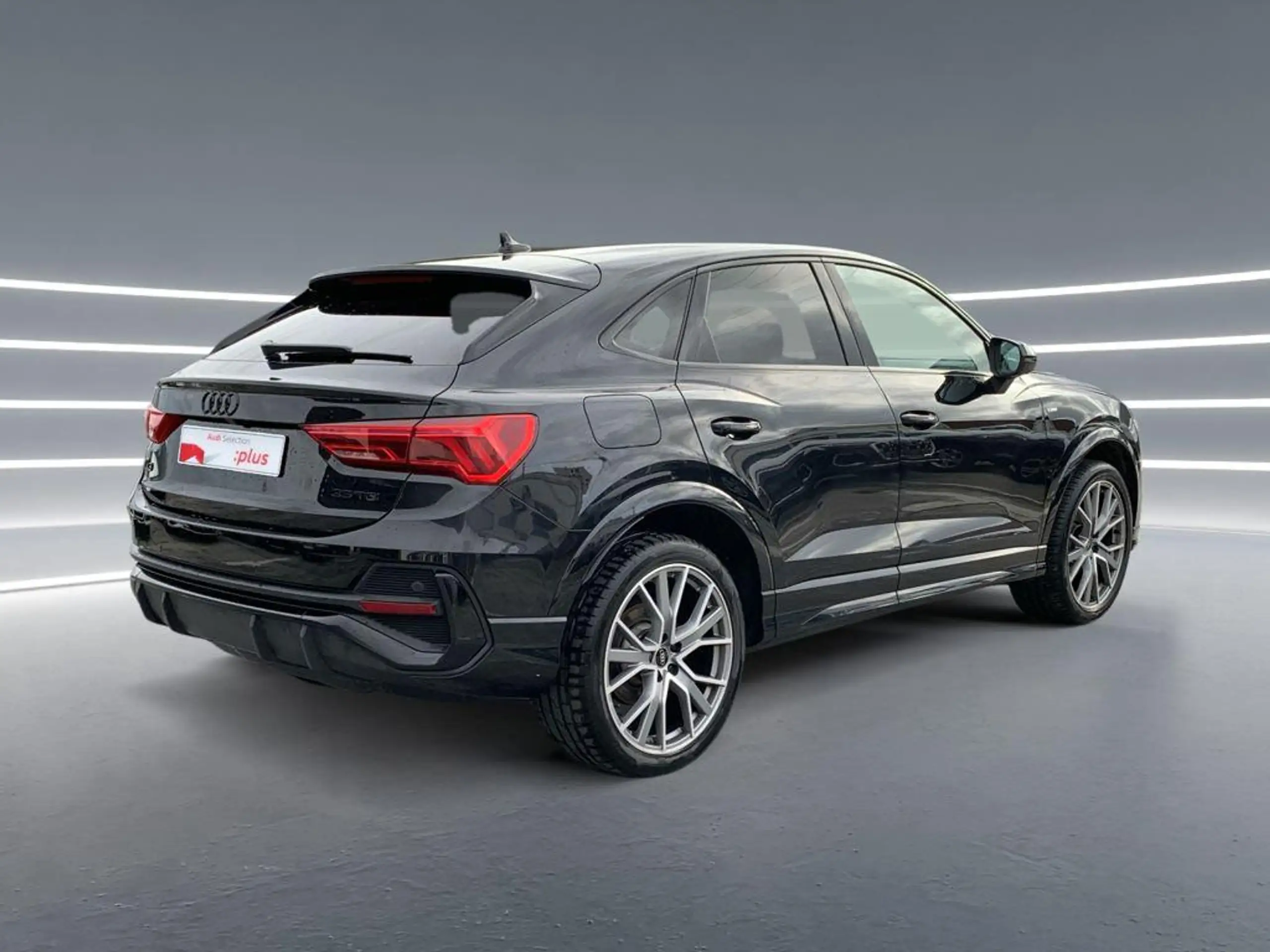 Audi - Q3