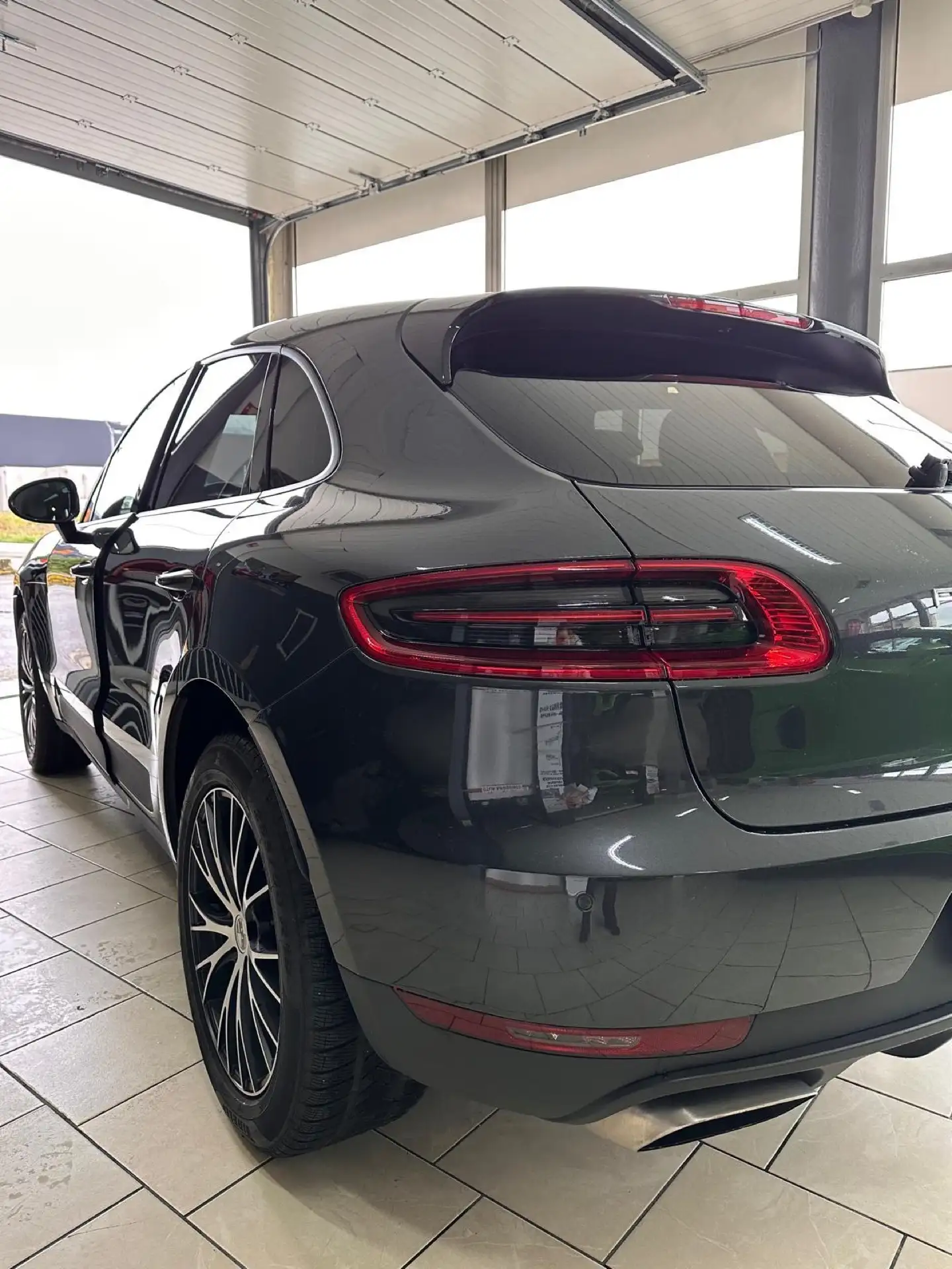 Porsche - Macan