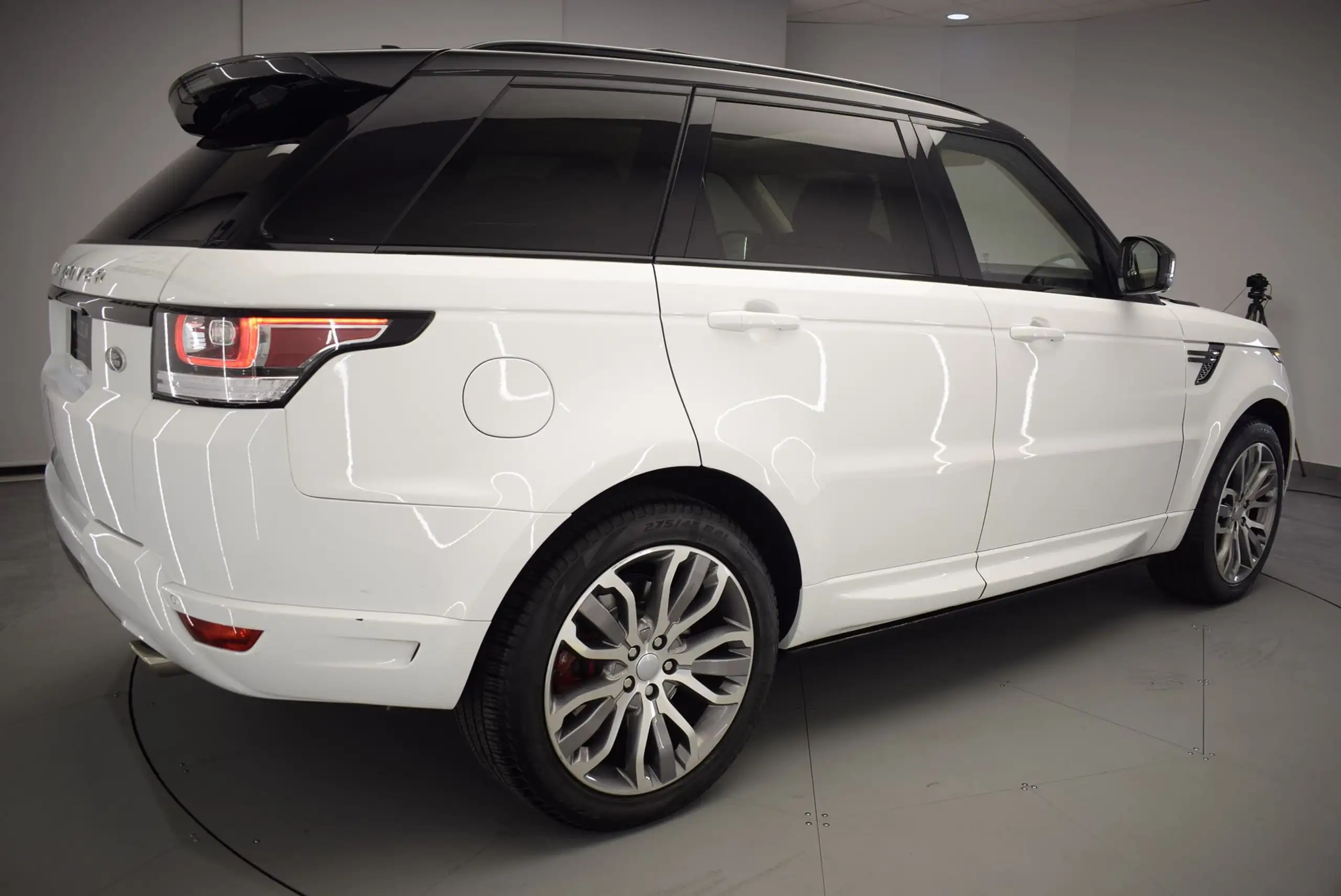 Land Rover - Range Rover Sport