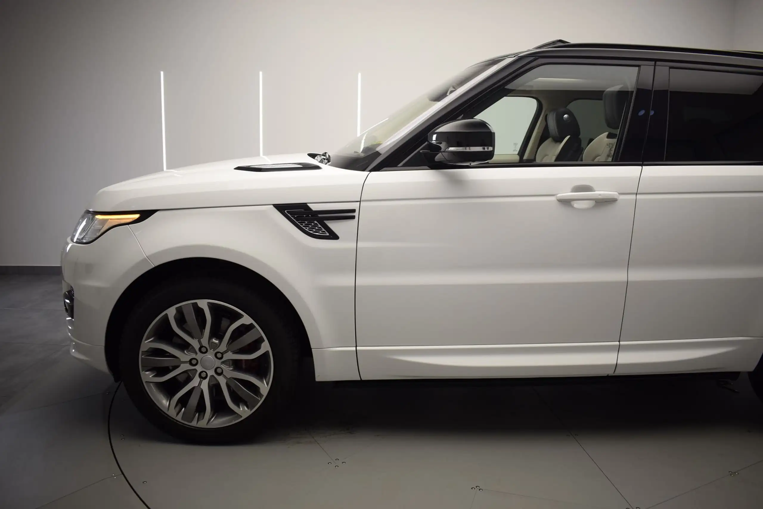 Land Rover - Range Rover Sport