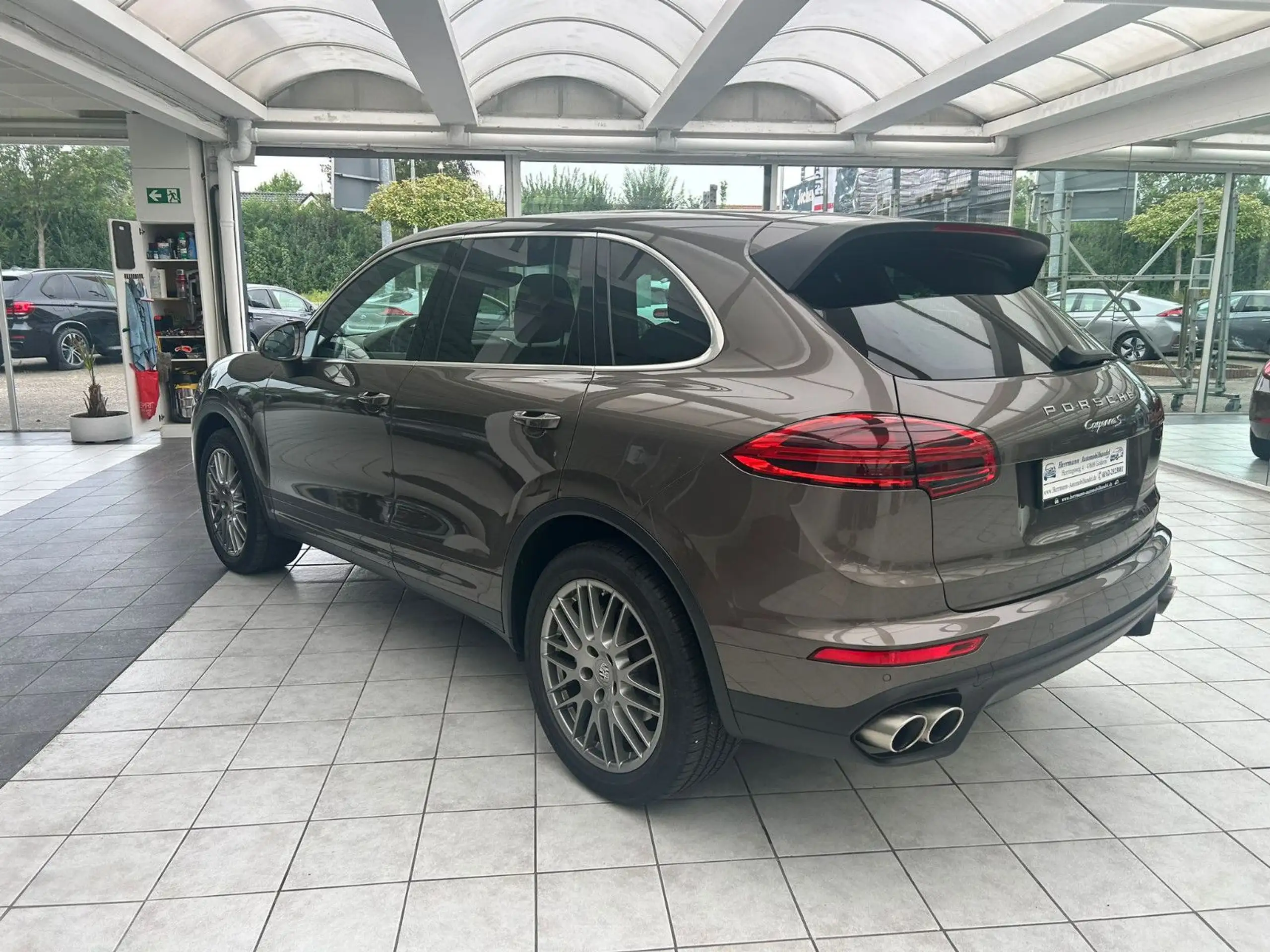 Porsche - Cayenne