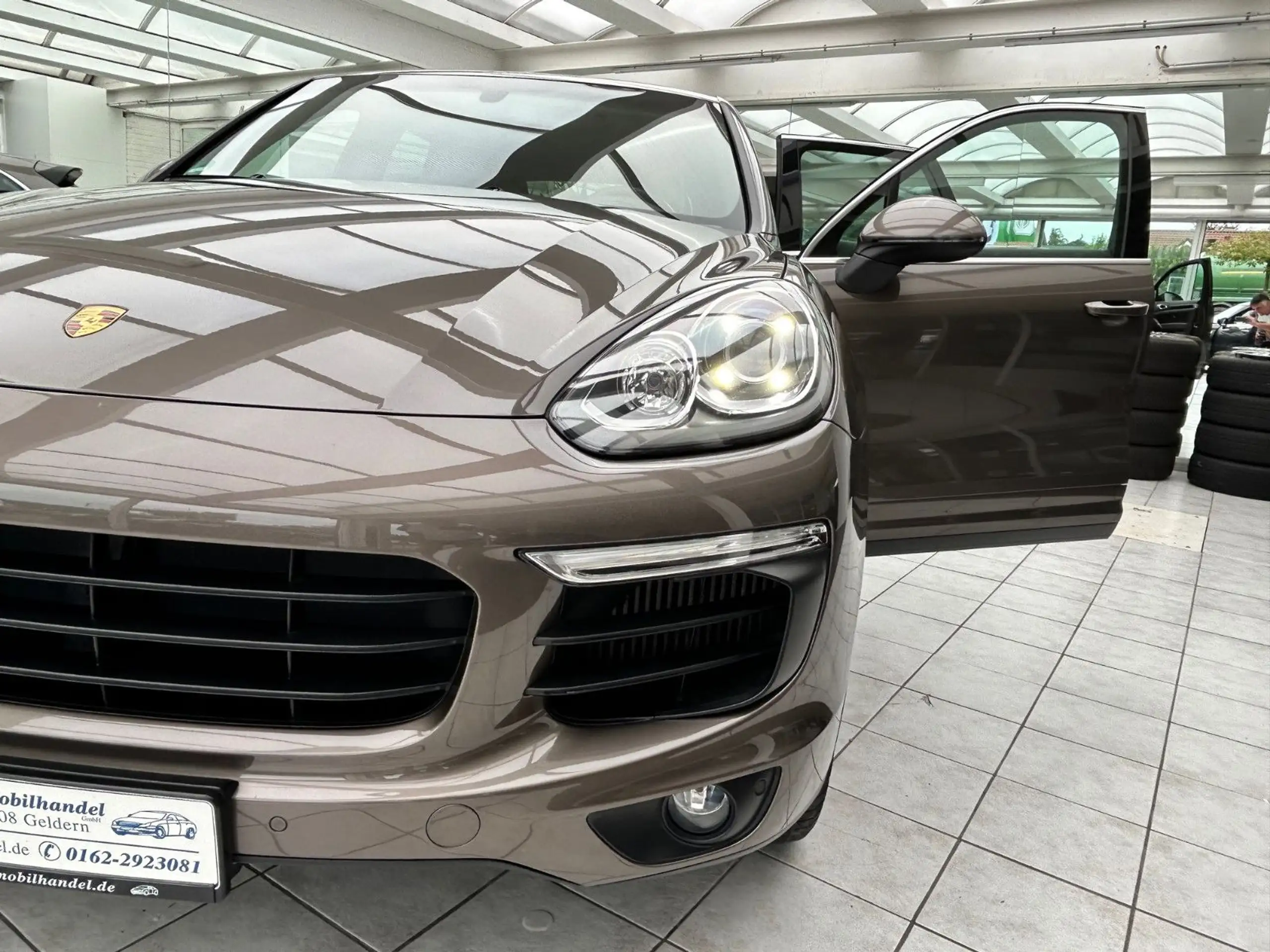 Porsche - Cayenne