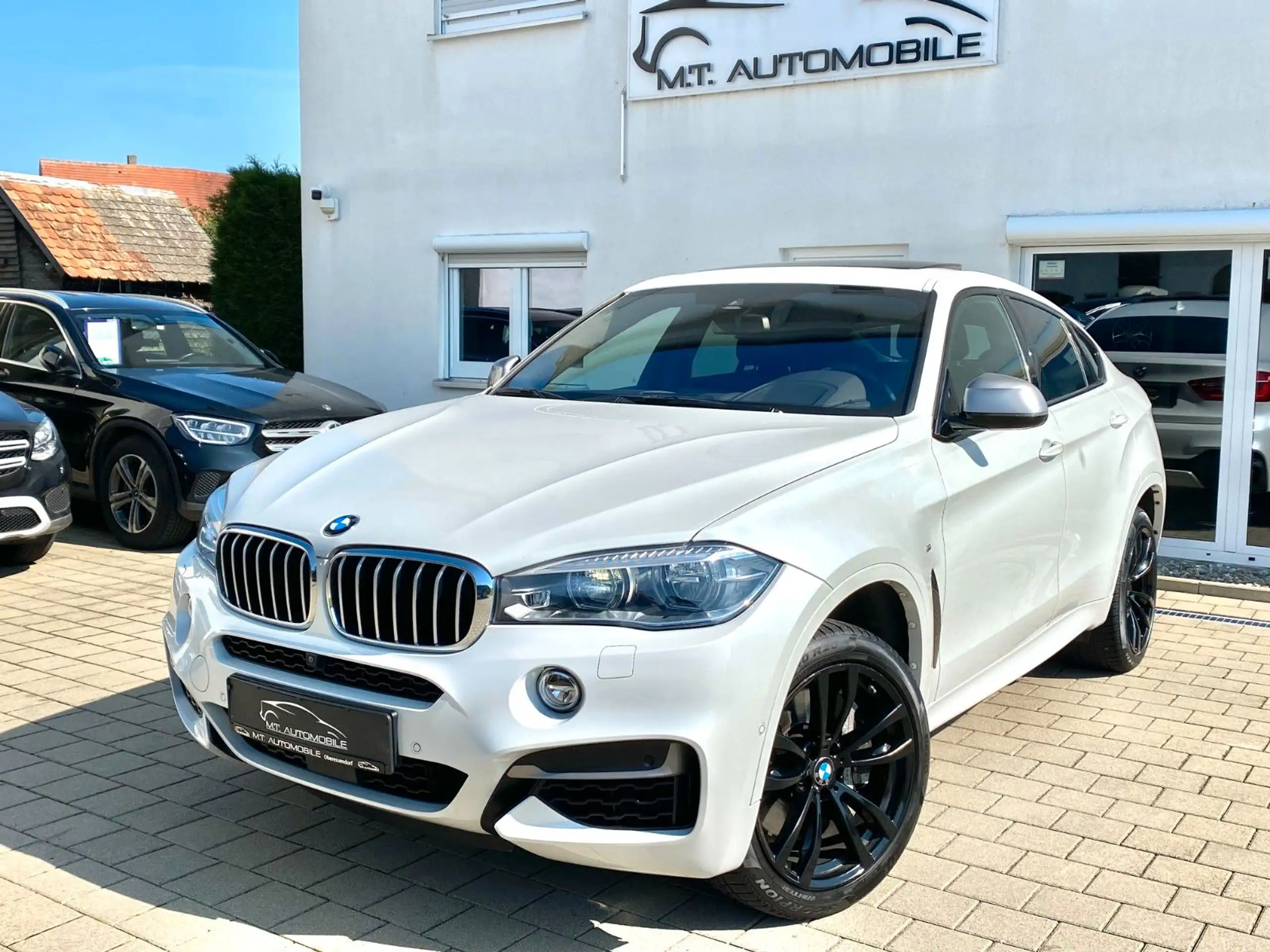 BMW - X6