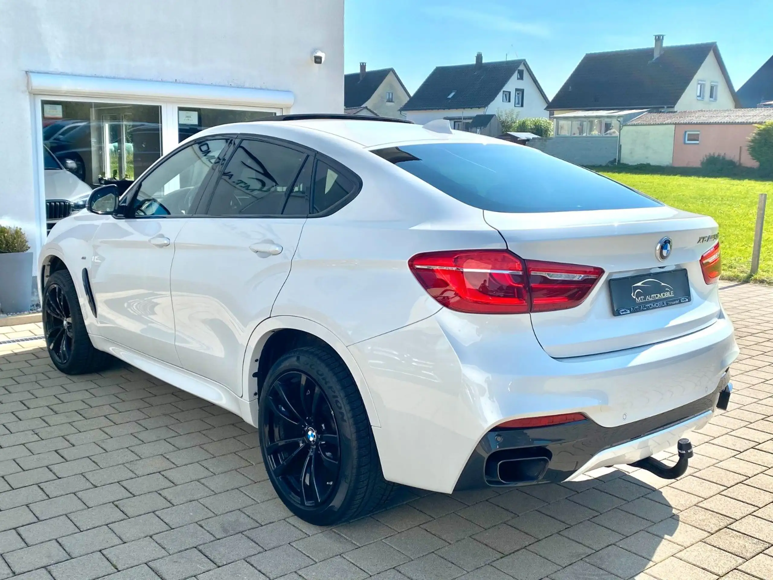 BMW - X6