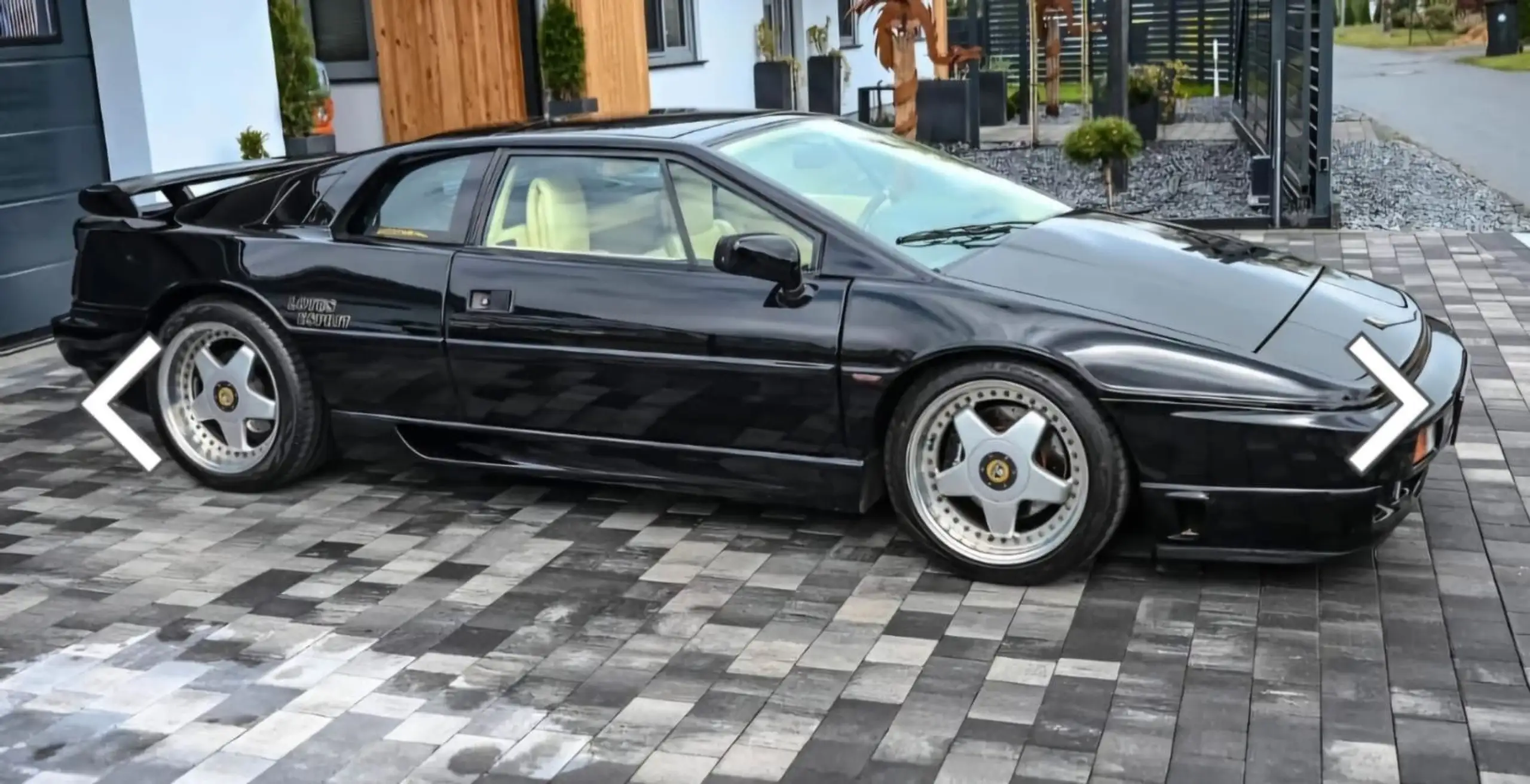 Lotus - Esprit