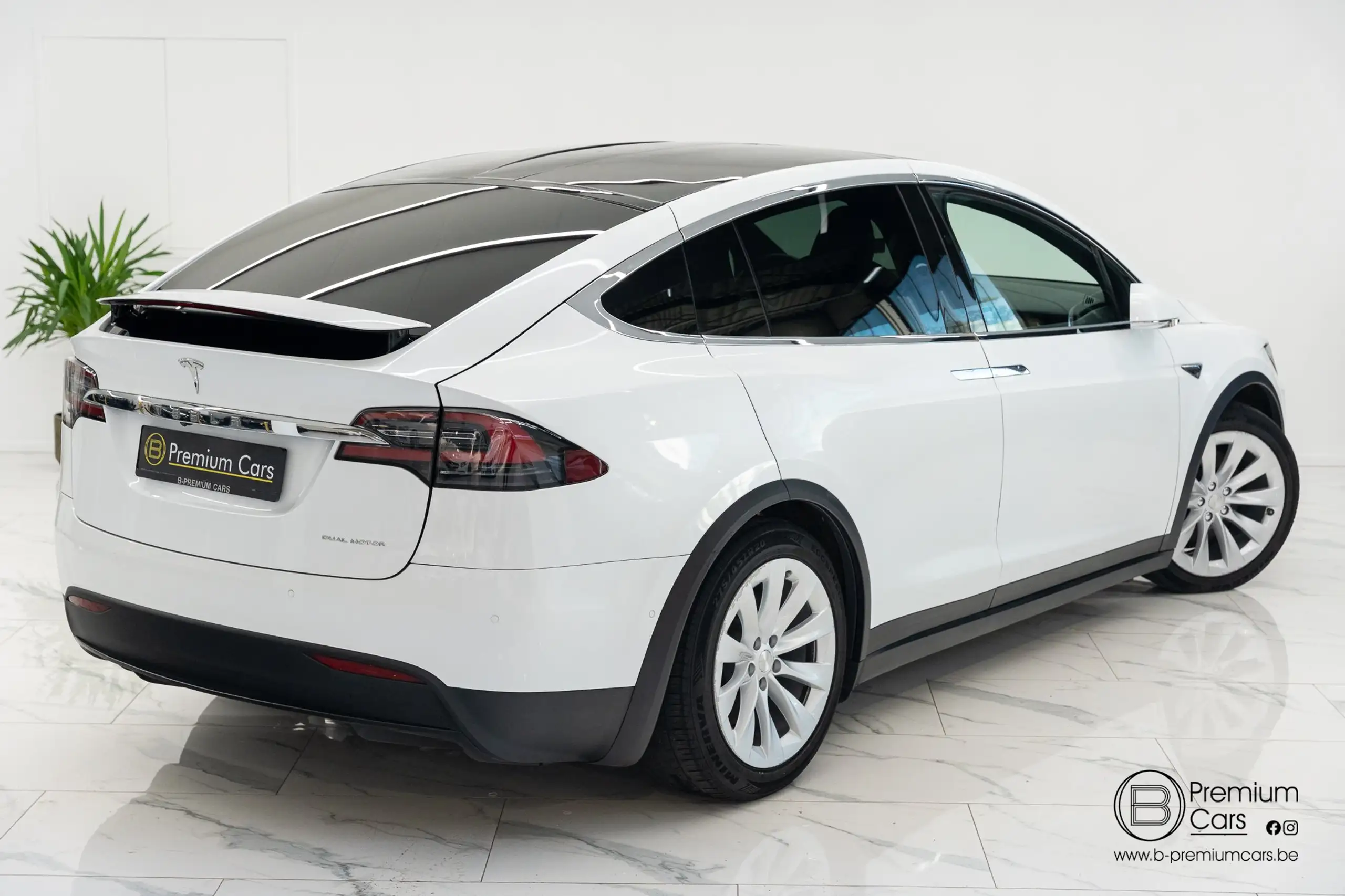 Tesla - Model X