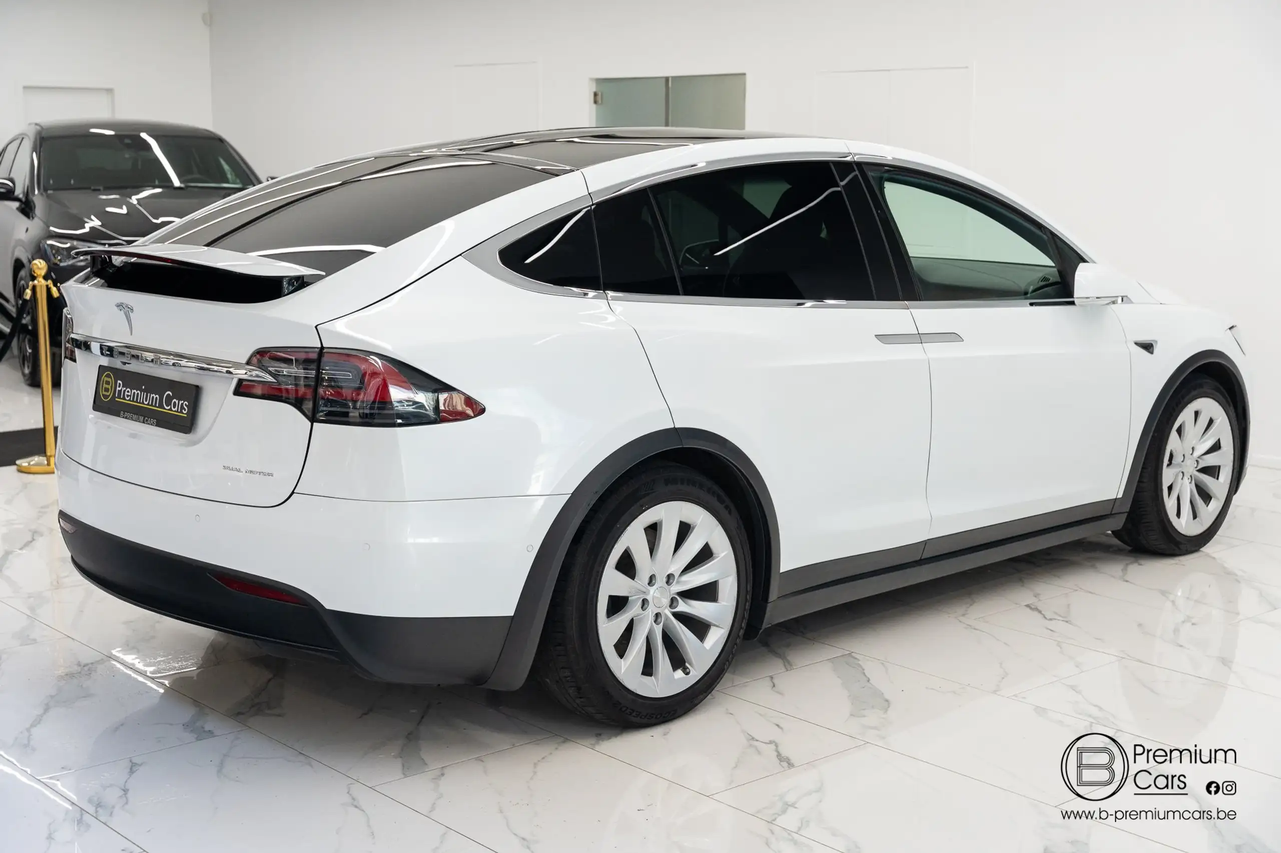 Tesla - Model X