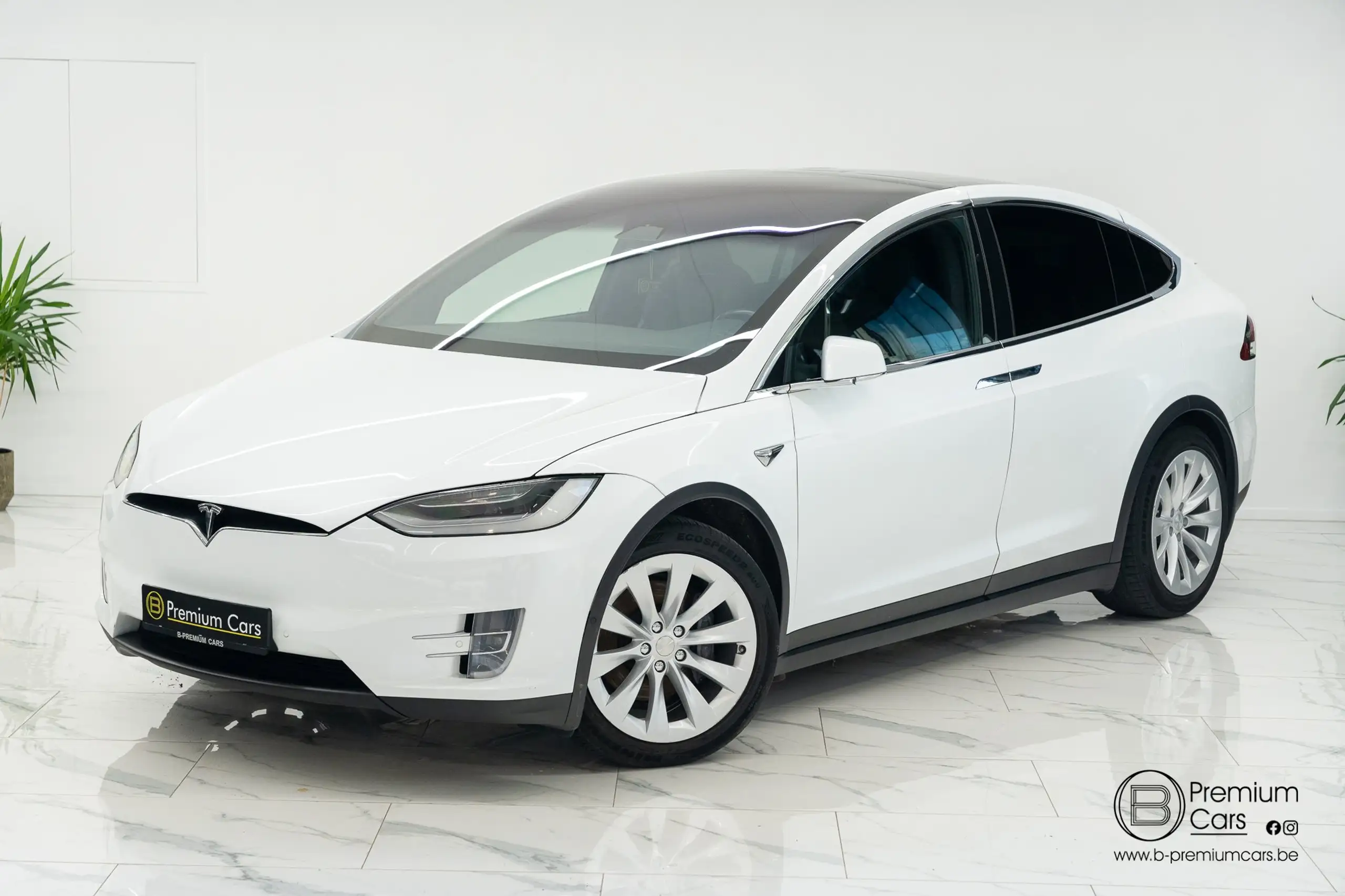 Tesla - Model X