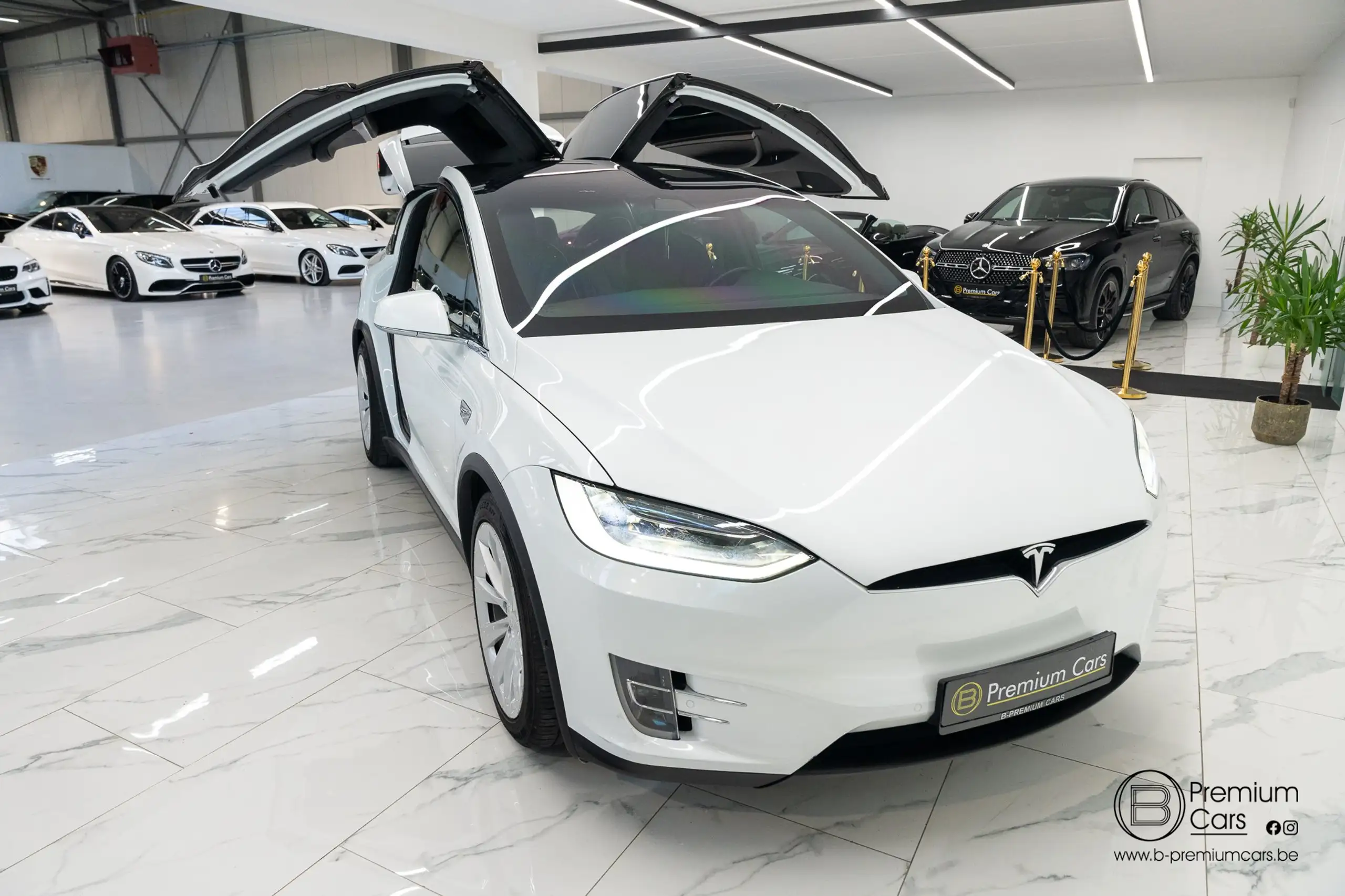 Tesla - Model X