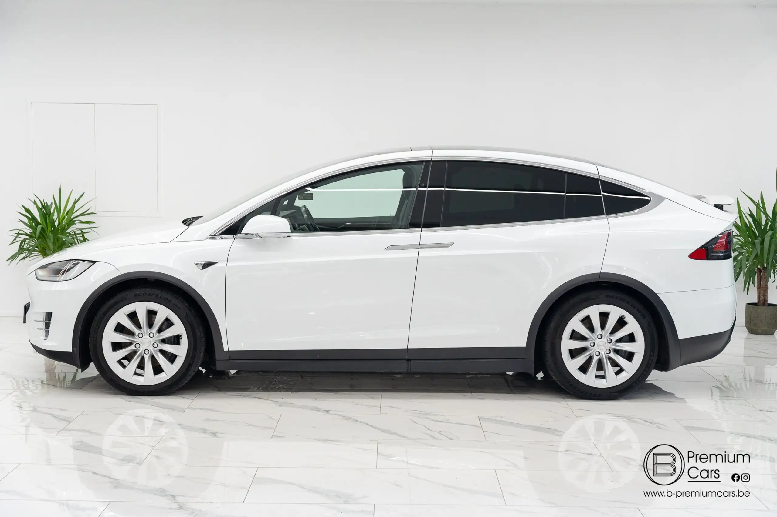 Tesla - Model X