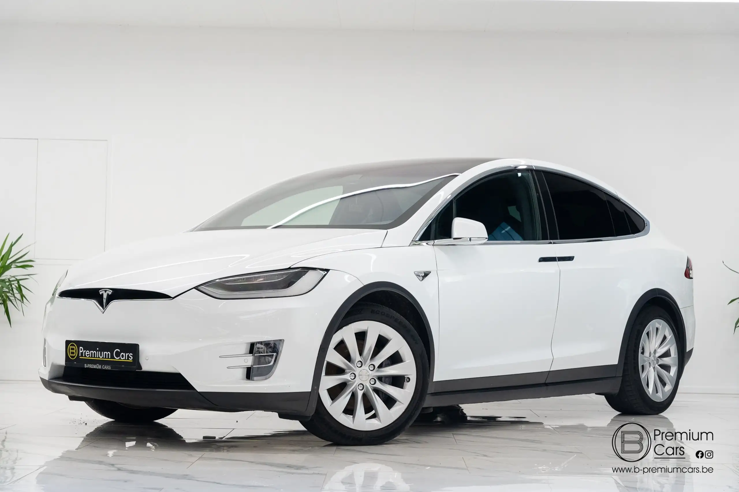 Tesla - Model X