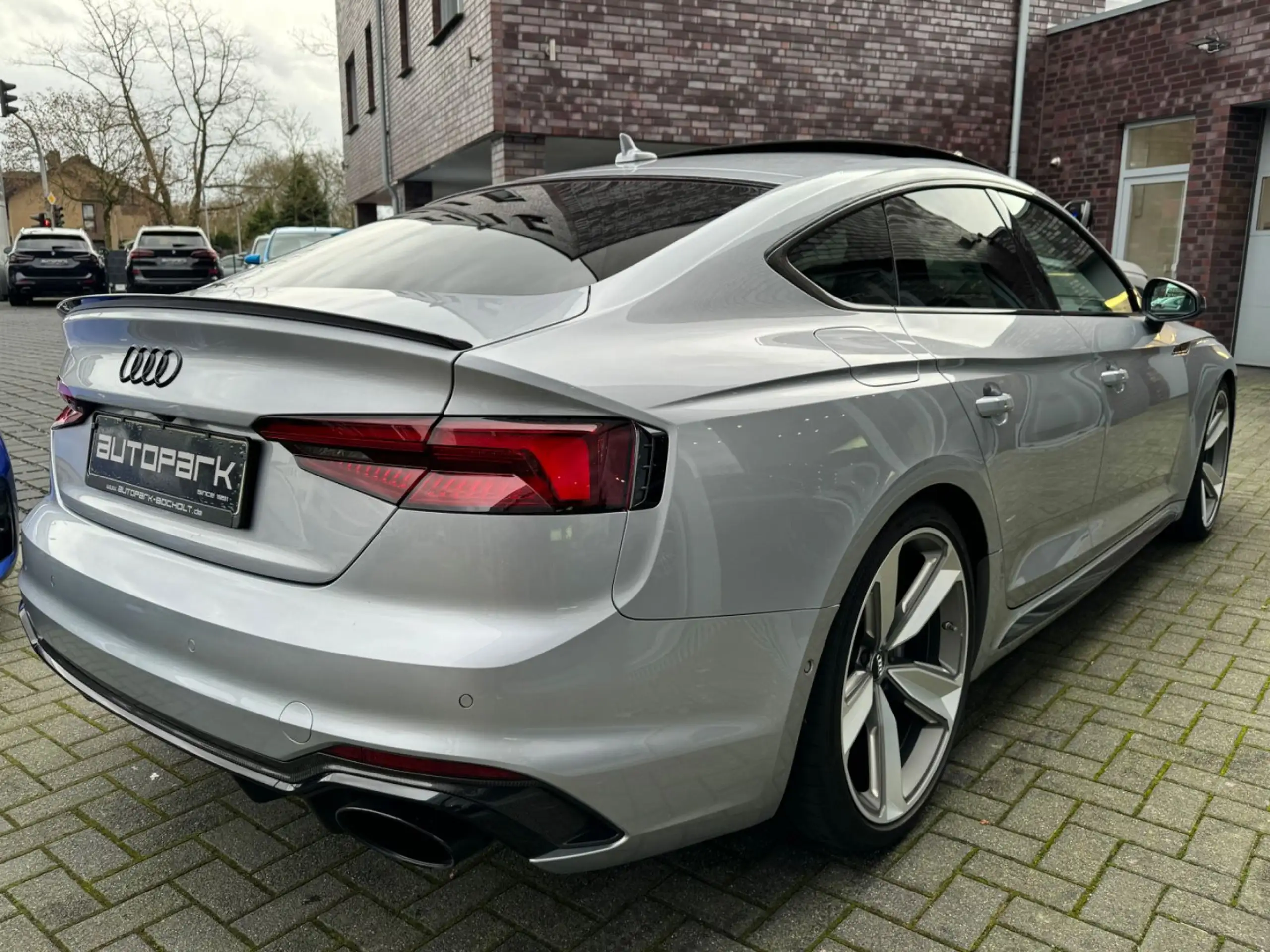 Audi - RS5