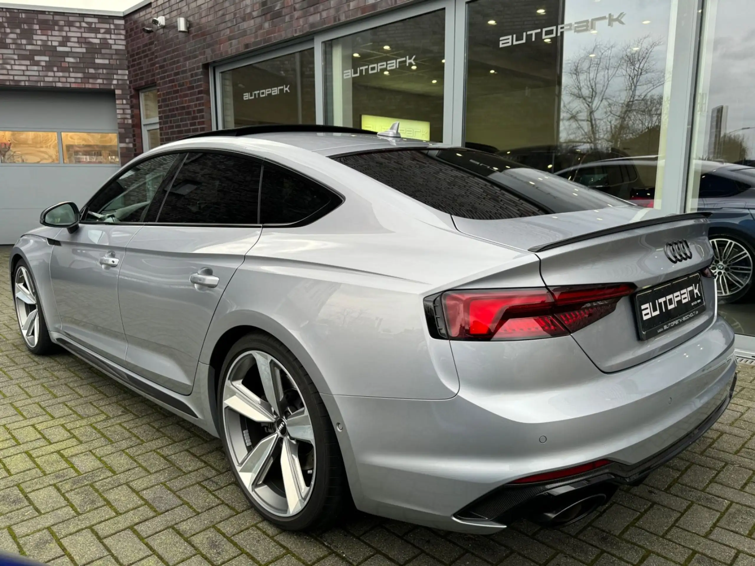 Audi - RS5