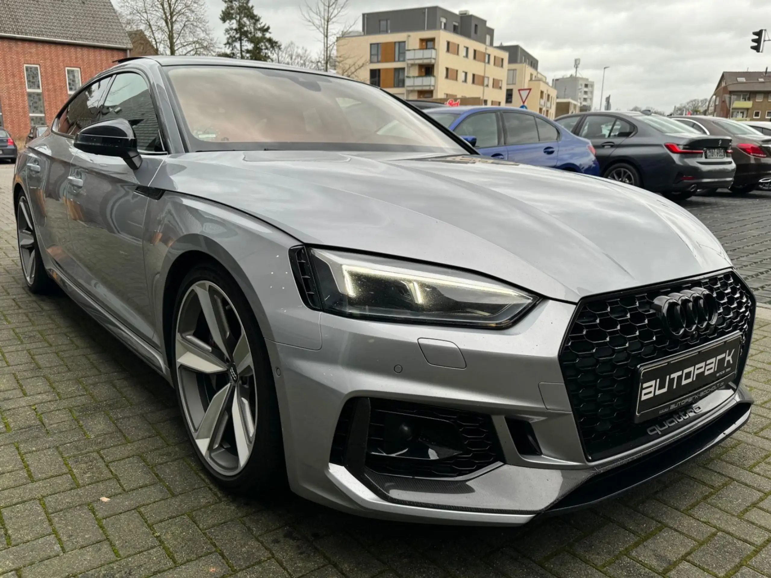 Audi - RS5