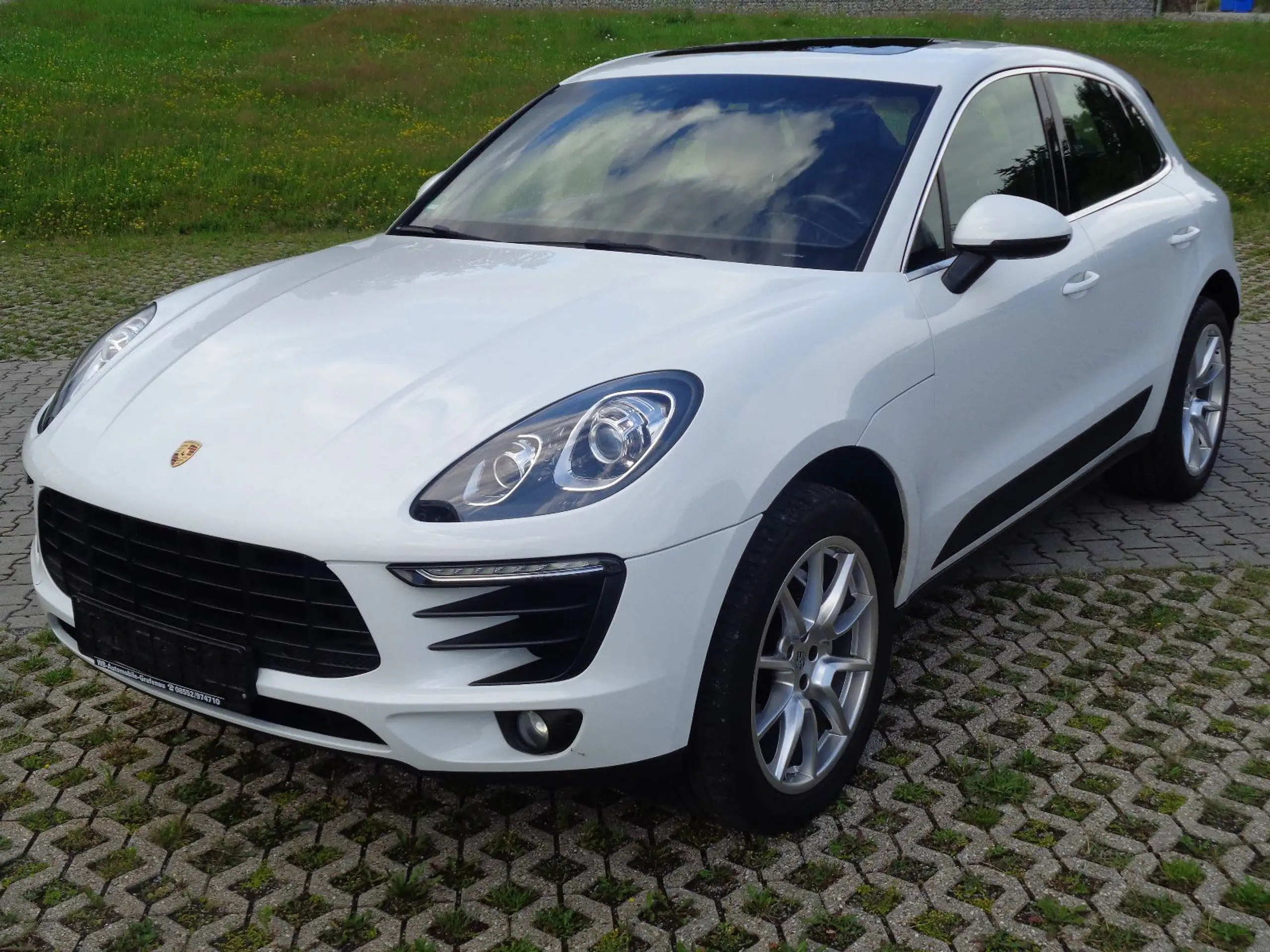 Porsche - Macan