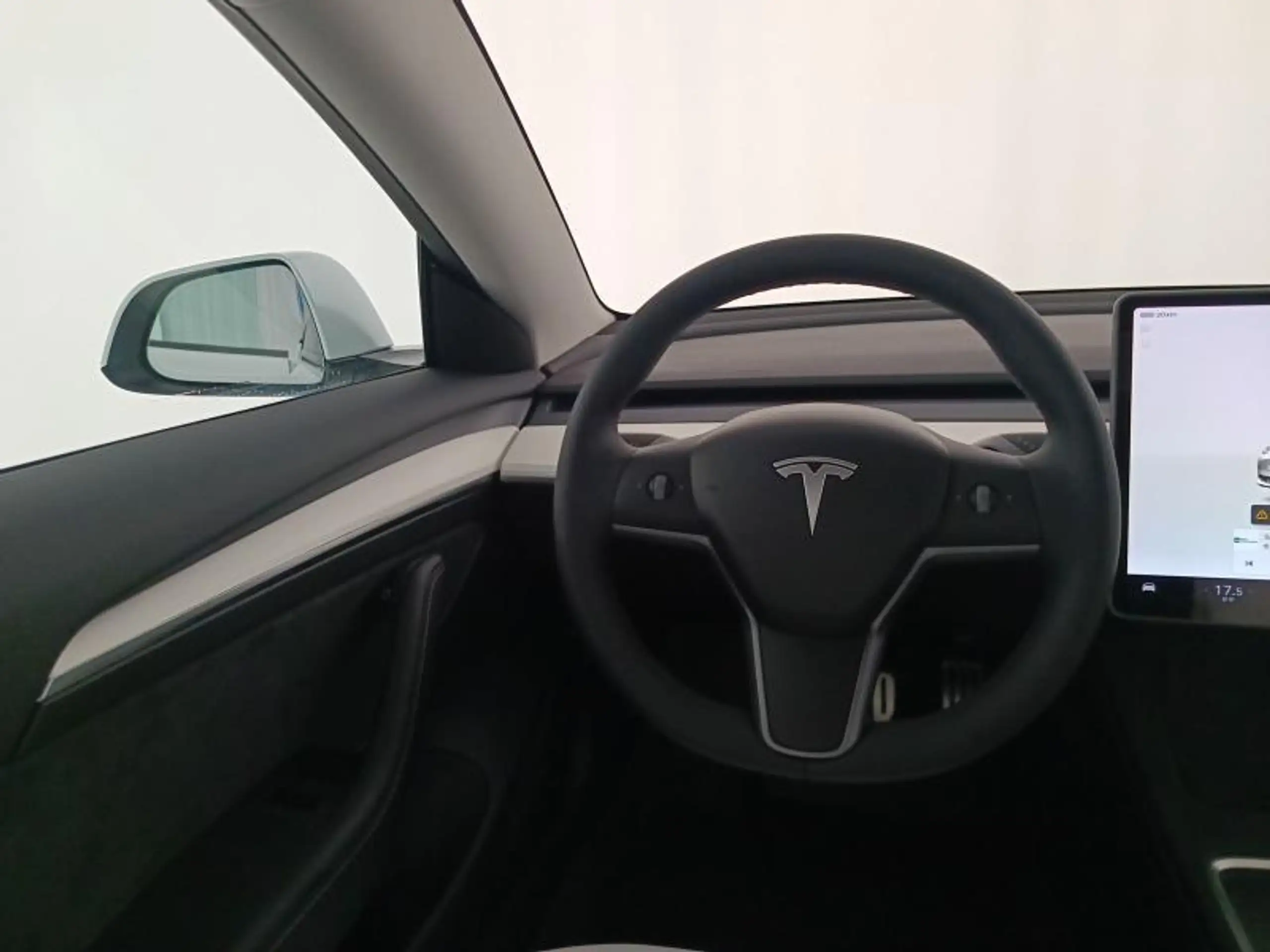 Tesla - Model 3