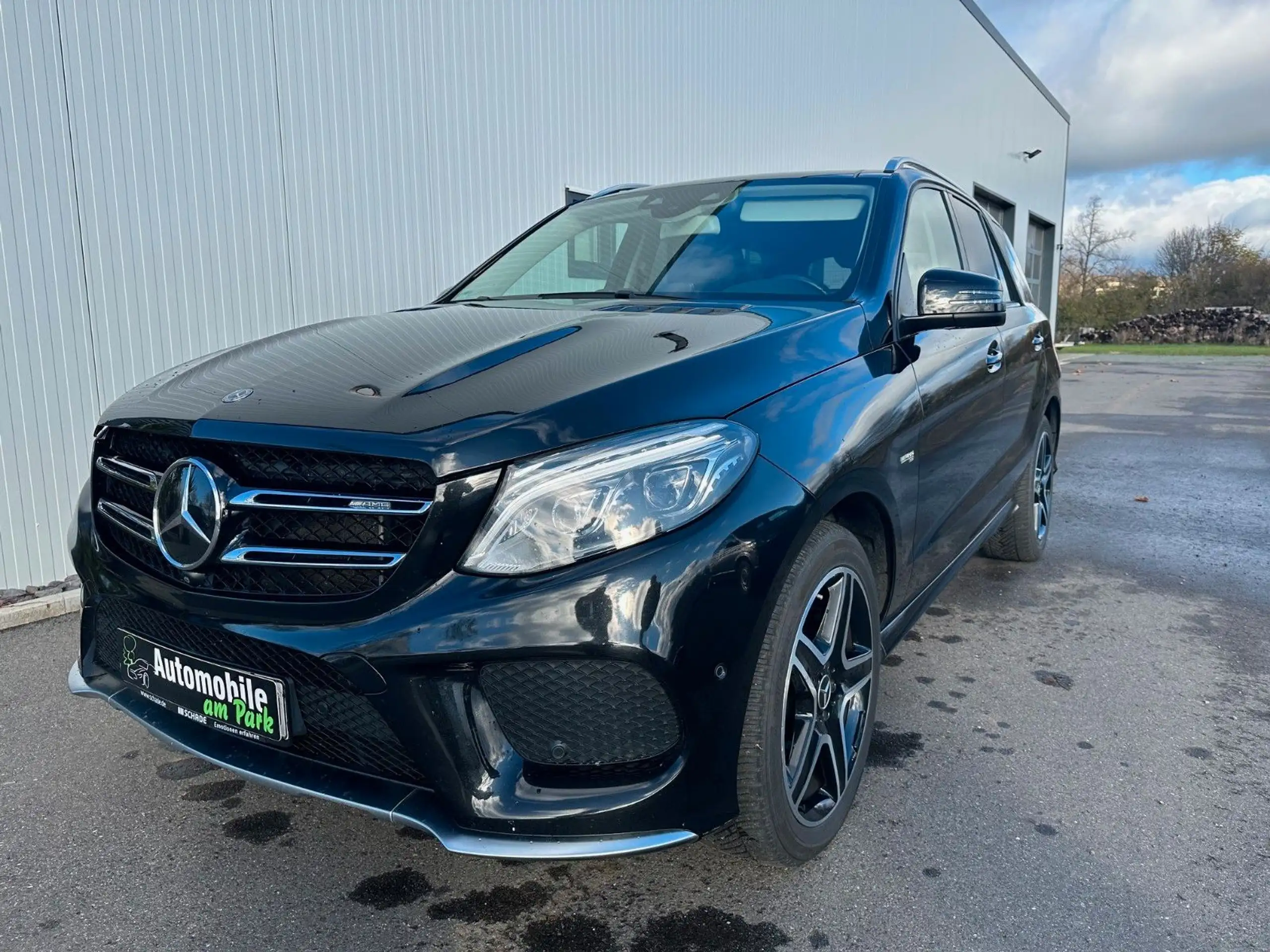 Mercedes-Benz - GLE 43 AMG